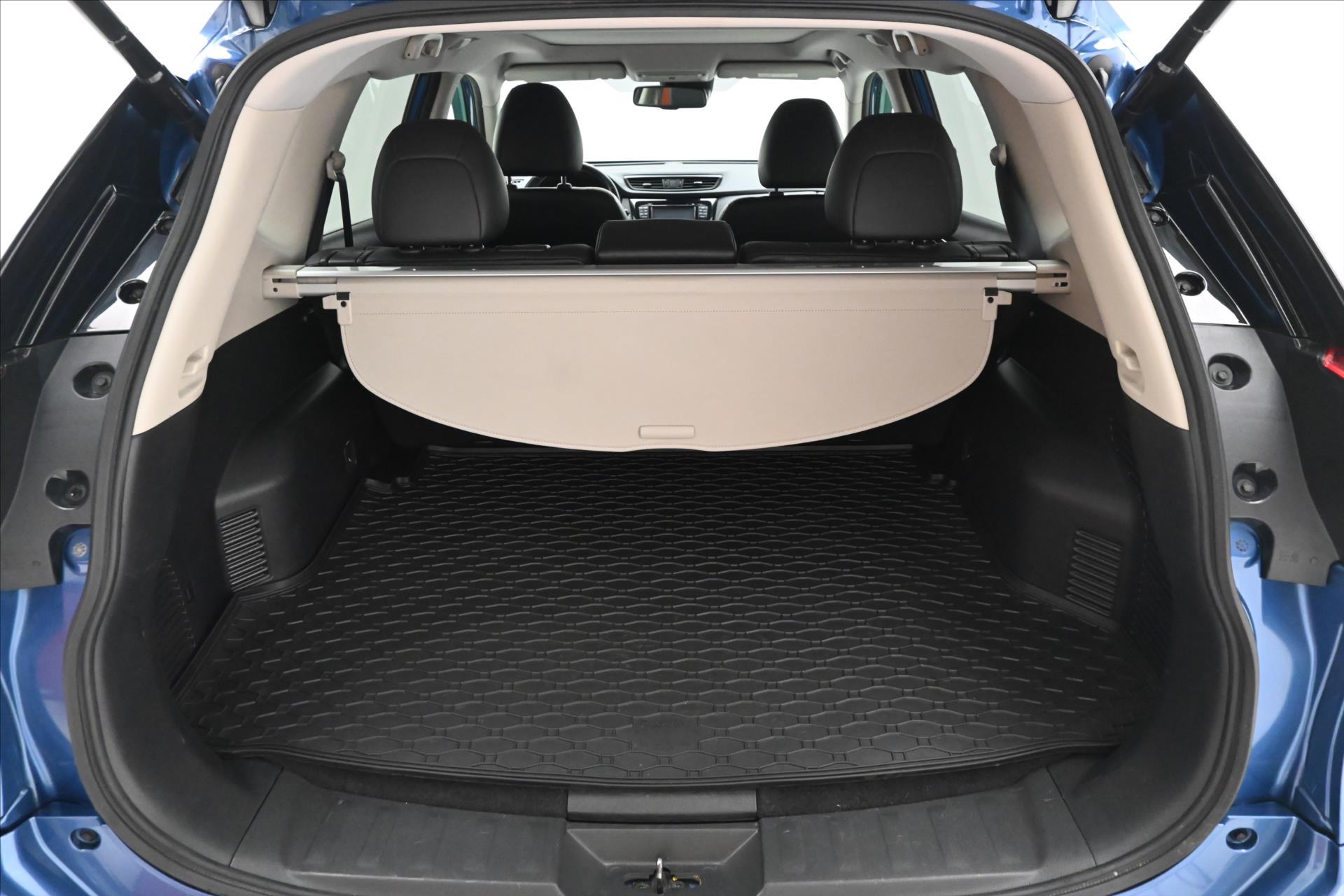 Hlavní fotografie vozu Nissan X-Trail 1,8 dCi 110kW 4x4 AT Panorama Záruka až 5 let (10)