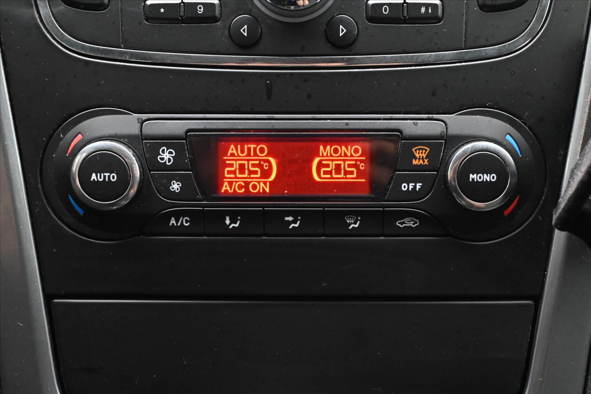 Main photo of the car Ford Mondeo 2.0 TDCi 103 kW Manual (20)