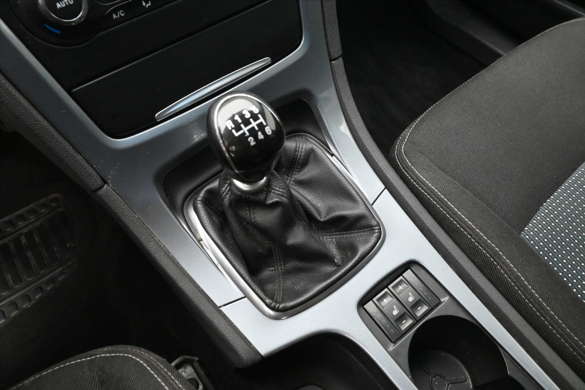 Main photo of the car Ford Mondeo 2.0 TDCi 103 kW Manual (21)