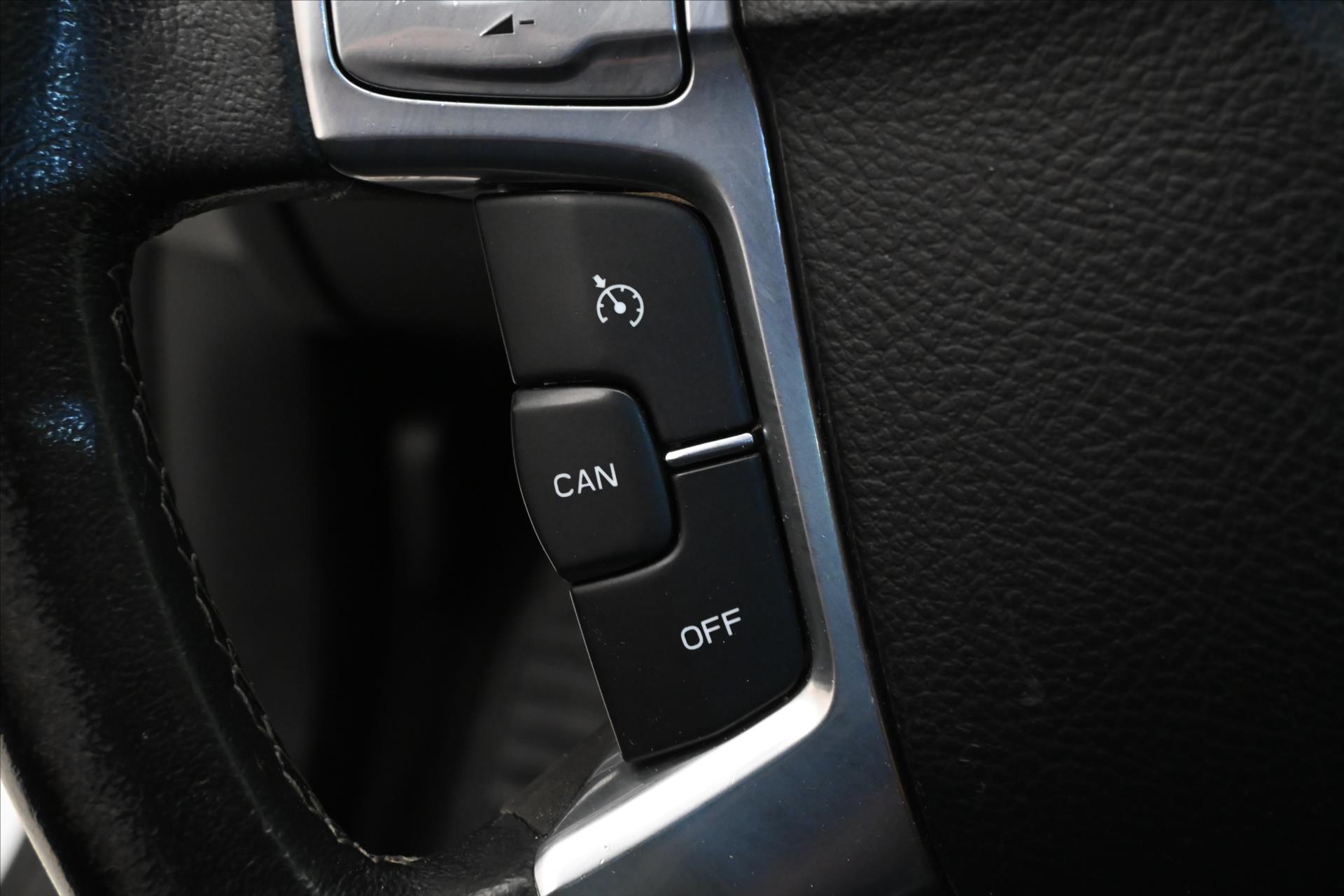 Main photo of the car Ford Mondeo 2.0 TDCi 103 kW Manual (22)
