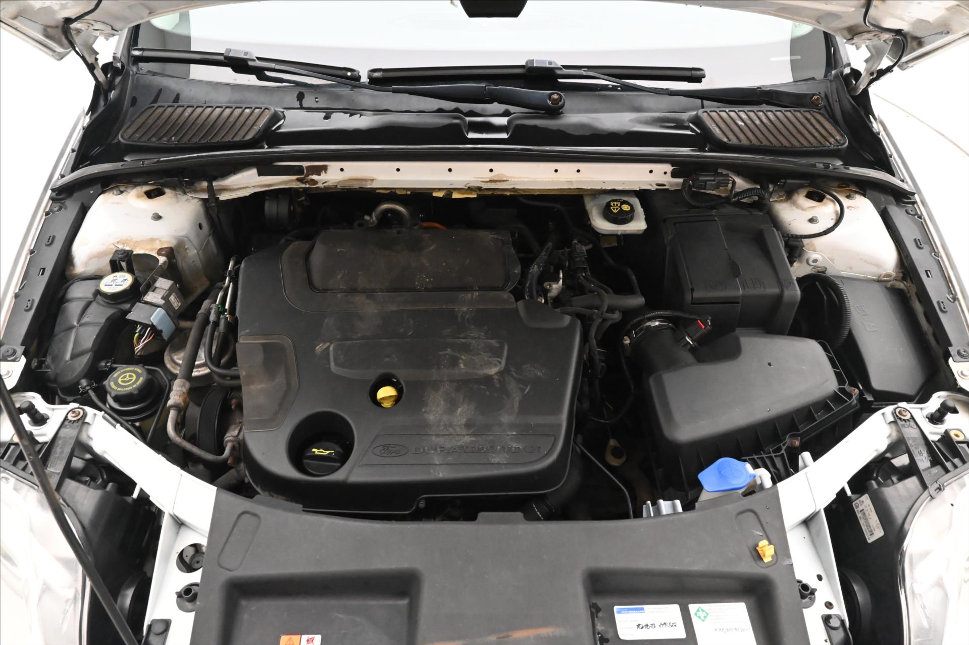 Main photo of the car Ford Mondeo 2.0 TDCi 103 kW Manual (9)