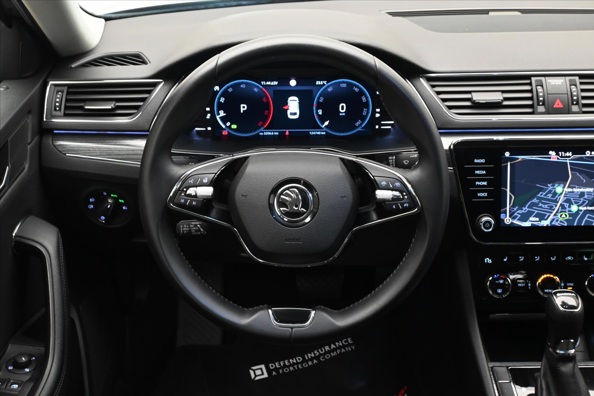 Hlavní fotografie vozu Škoda Superb 2,0 TDI 110 kW DSG STYLE Záruka až 5 let (18)