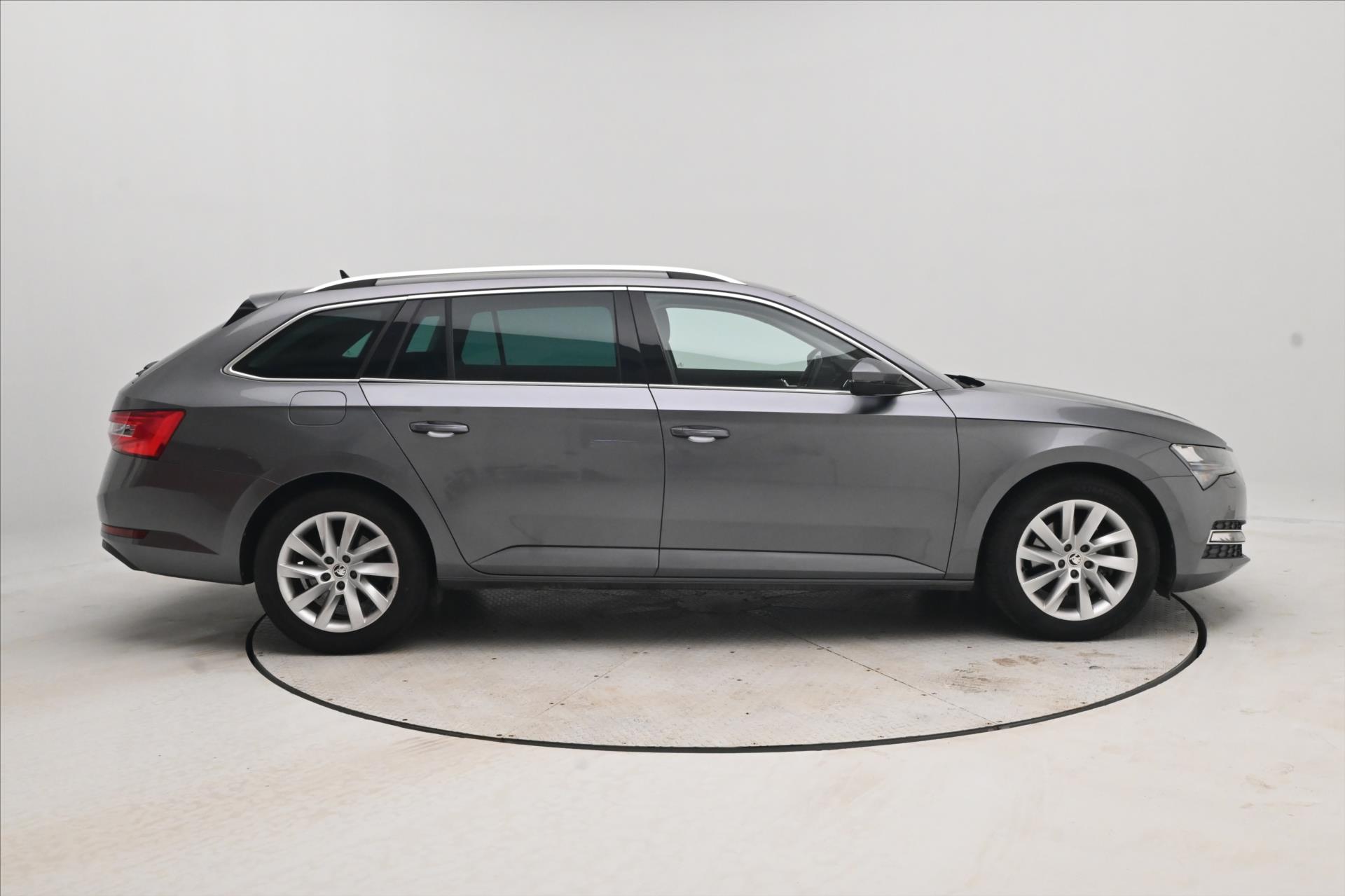 Main photo of the car Skoda Superb 2,0 TDI 110 kW DSG STYLE Záruka až 5 let (4)