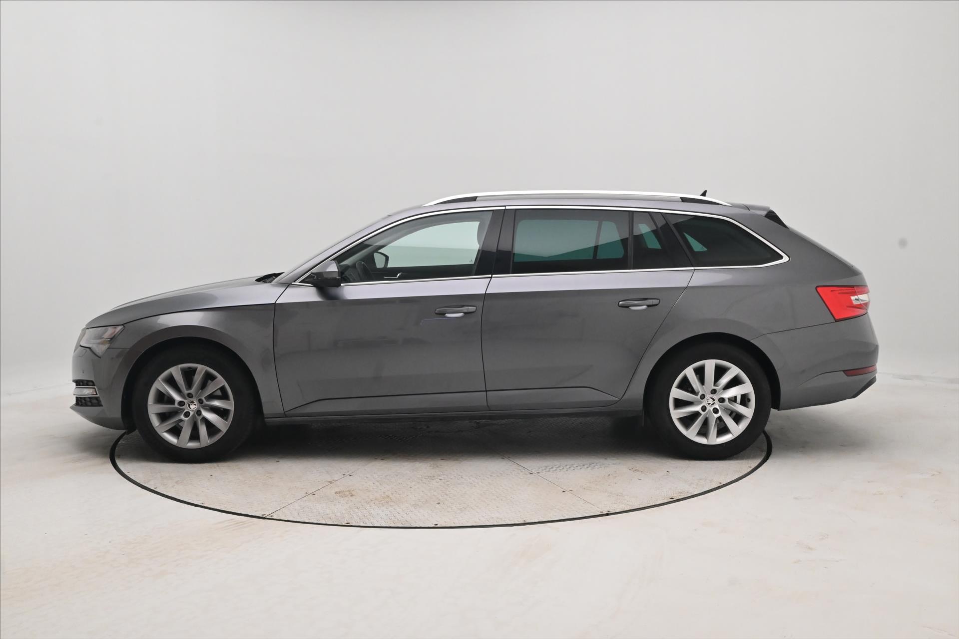 Hlavní fotografie vozu Škoda Superb 2,0 TDI 110 kW DSG STYLE Záruka až 5 let (8)