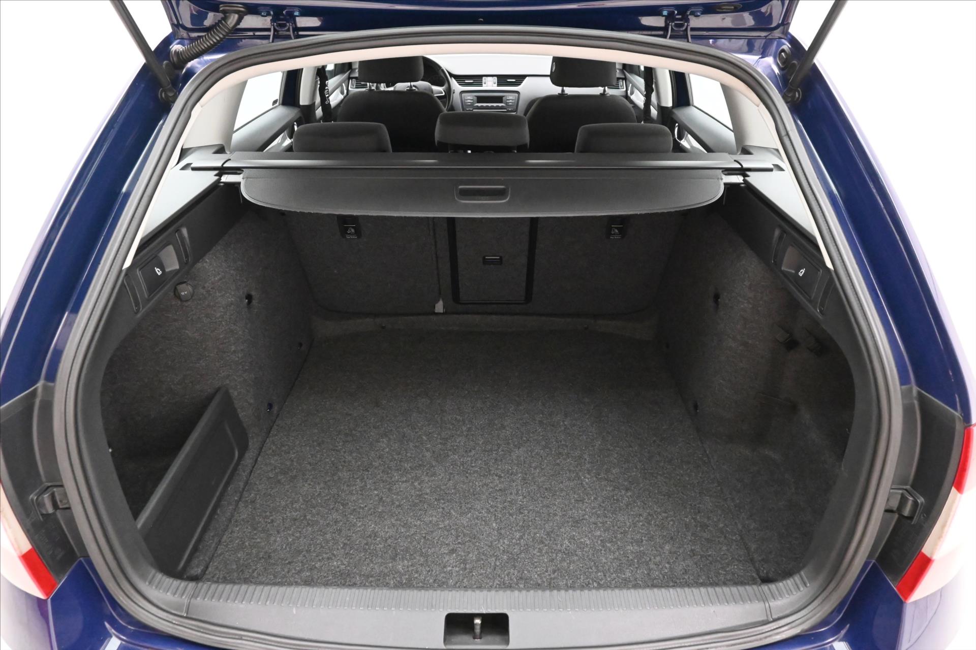Hlavní fotografie vozu Škoda Octavia 1,6 TDI 77 kW Ambition (10)