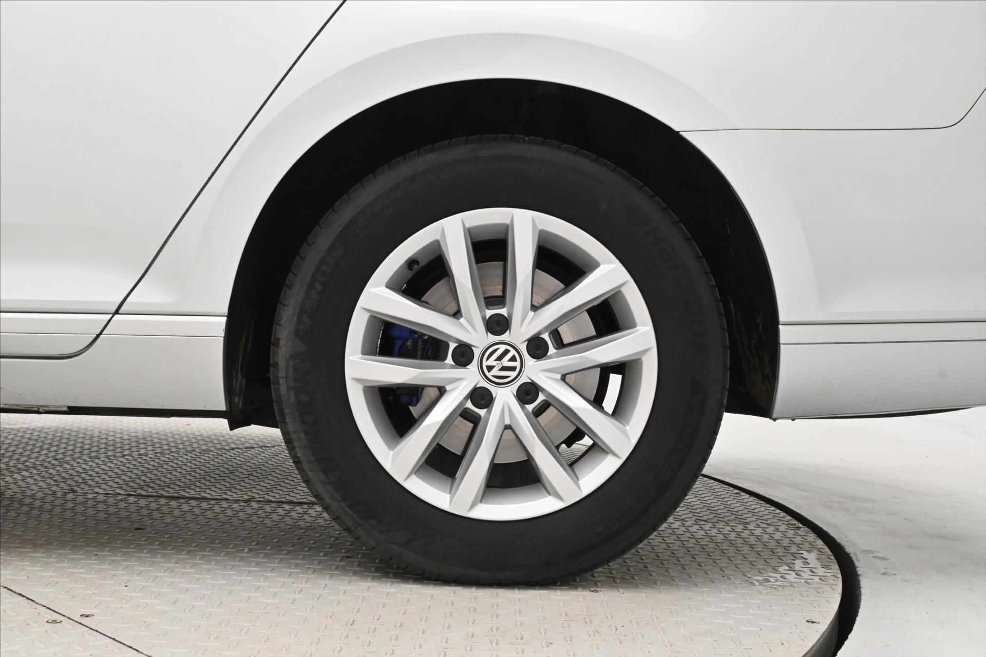 Hlavní fotografie vozu Volkswagen Passat 2,0 TDI 110 kW Navigace Záruka až 5 let (31)