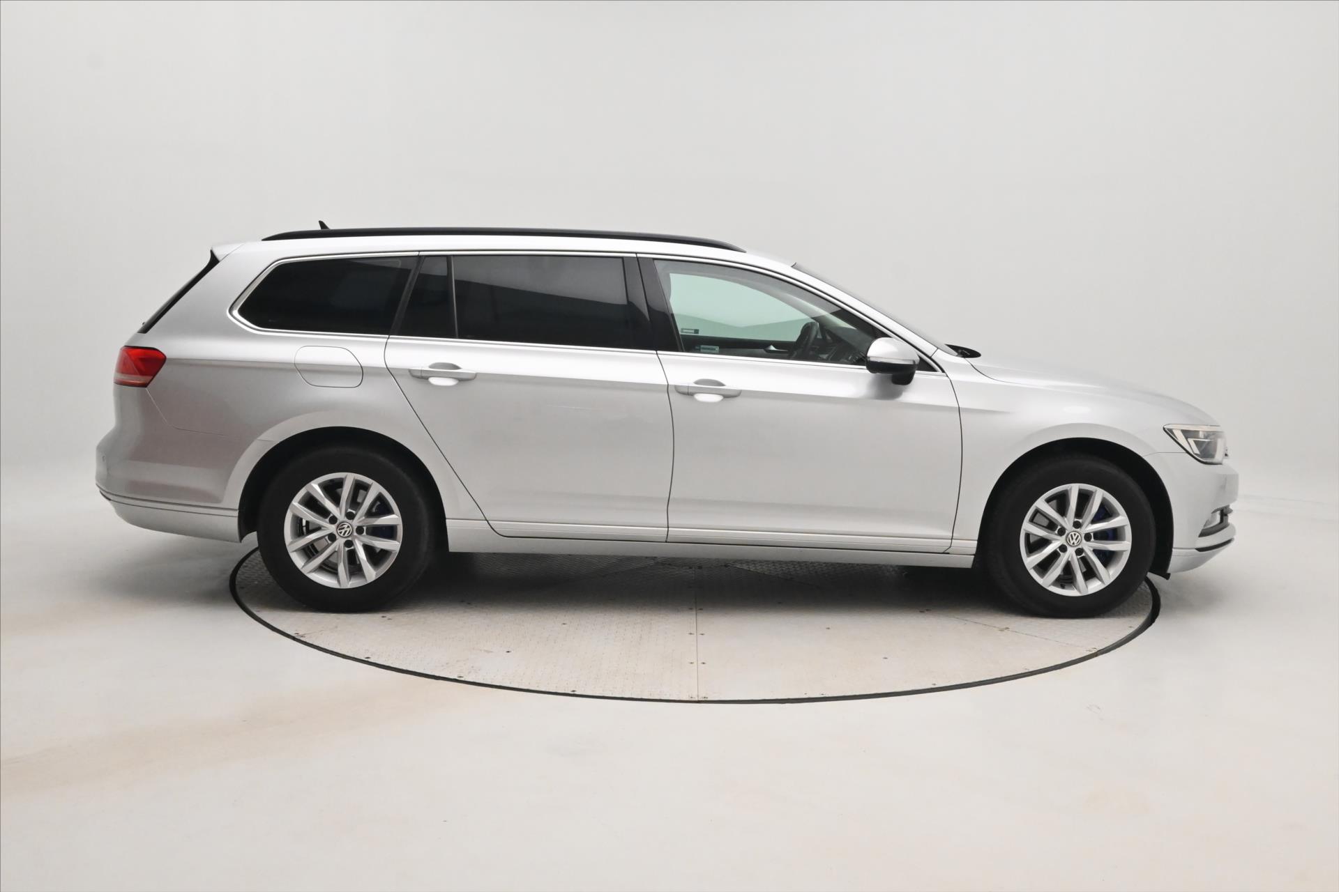 Hlavní fotografie vozu Volkswagen Passat 2,0 TDI 110 kW Navigace Záruka až 5 let (4)