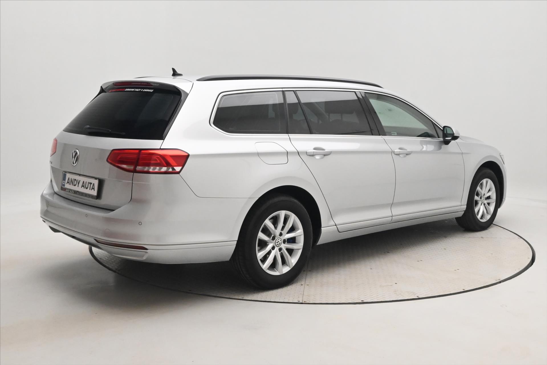 Hlavní fotografie vozu Volkswagen Passat 2,0 TDI 110 kW Navigace Záruka až 5 let (5)