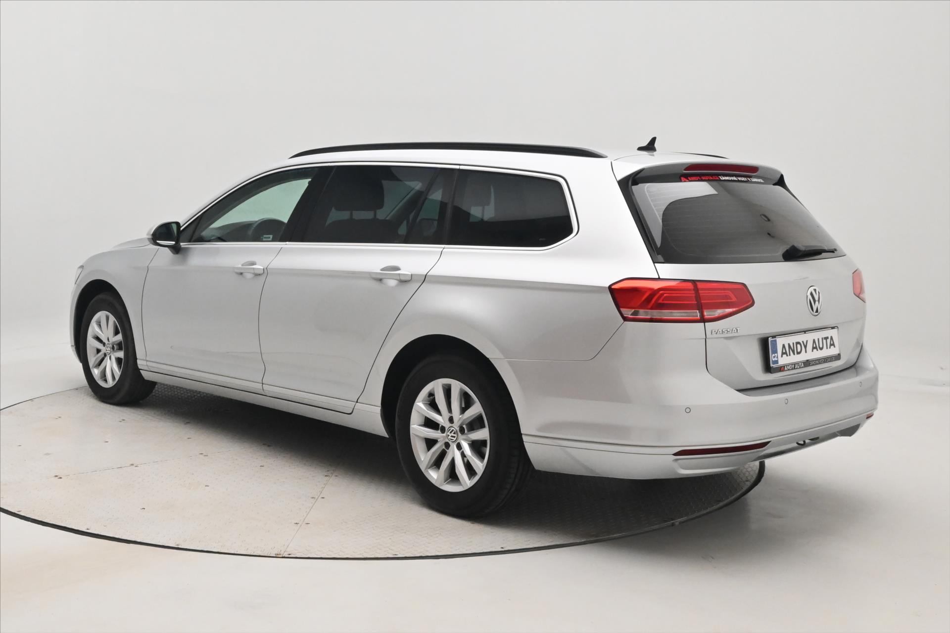 Hlavní fotografie vozu Volkswagen Passat 2,0 TDI 110 kW Navigace Záruka až 5 let (7)