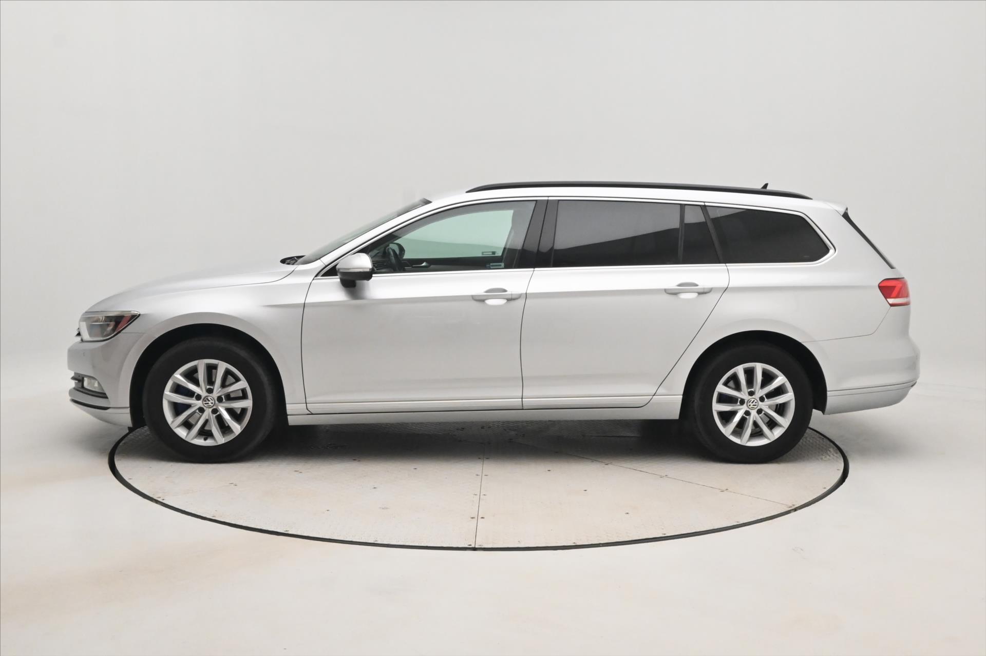 Hlavní fotografie vozu Volkswagen Passat 2,0 TDI 110 kW Navigace Záruka až 5 let (8)
