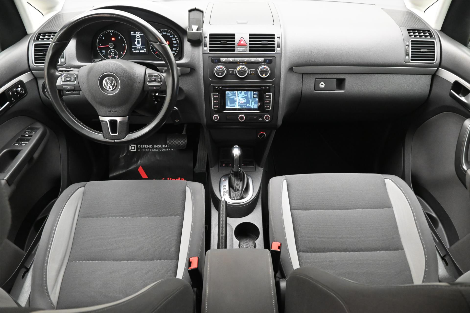 Main photo of the car Volkswagen Touran 2.0 TDI 103kW DSG 7 seats new MOT (16)
