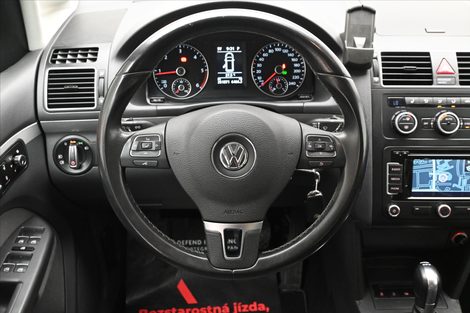 Main photo of the car Volkswagen Touran 2.0 TDI 103kW DSG 7 seats new MOT (19)