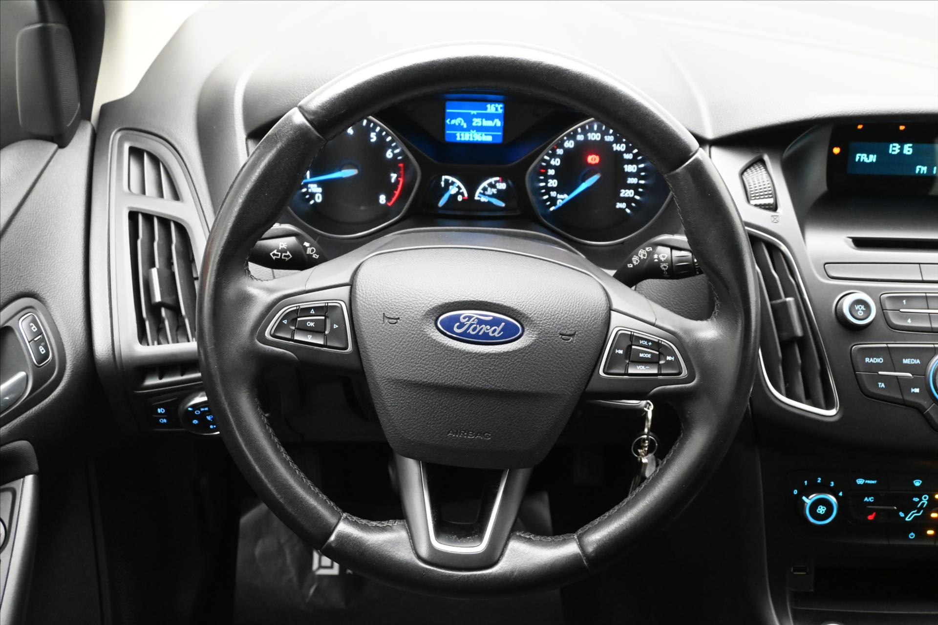 Main photo of the car Ford Focus 1.6 16V 77 kW Warranty up to 5 years (19)