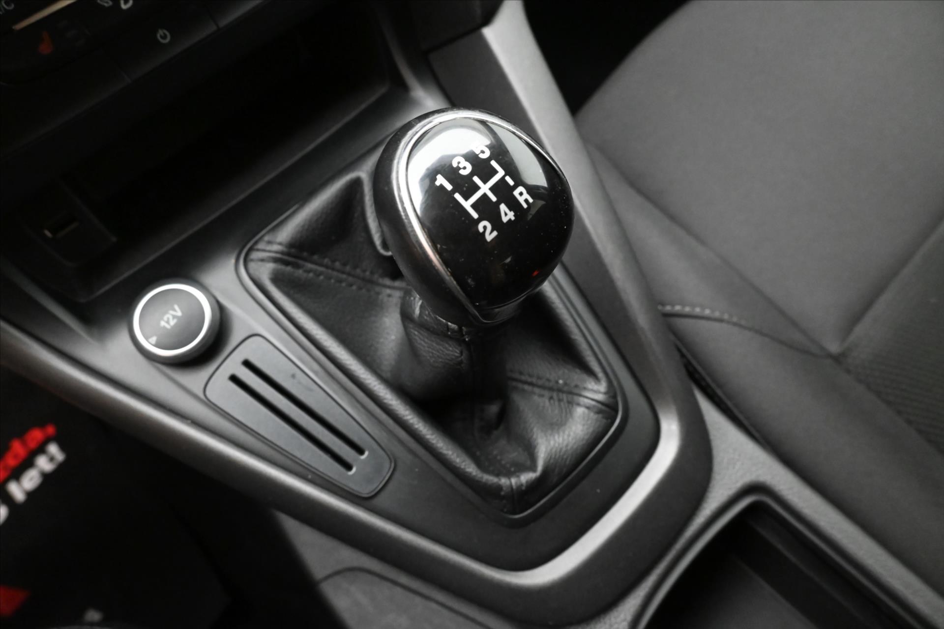 Main photo of the car Ford Focus 1.6 16V 77 kW Warranty up to 5 years (22)