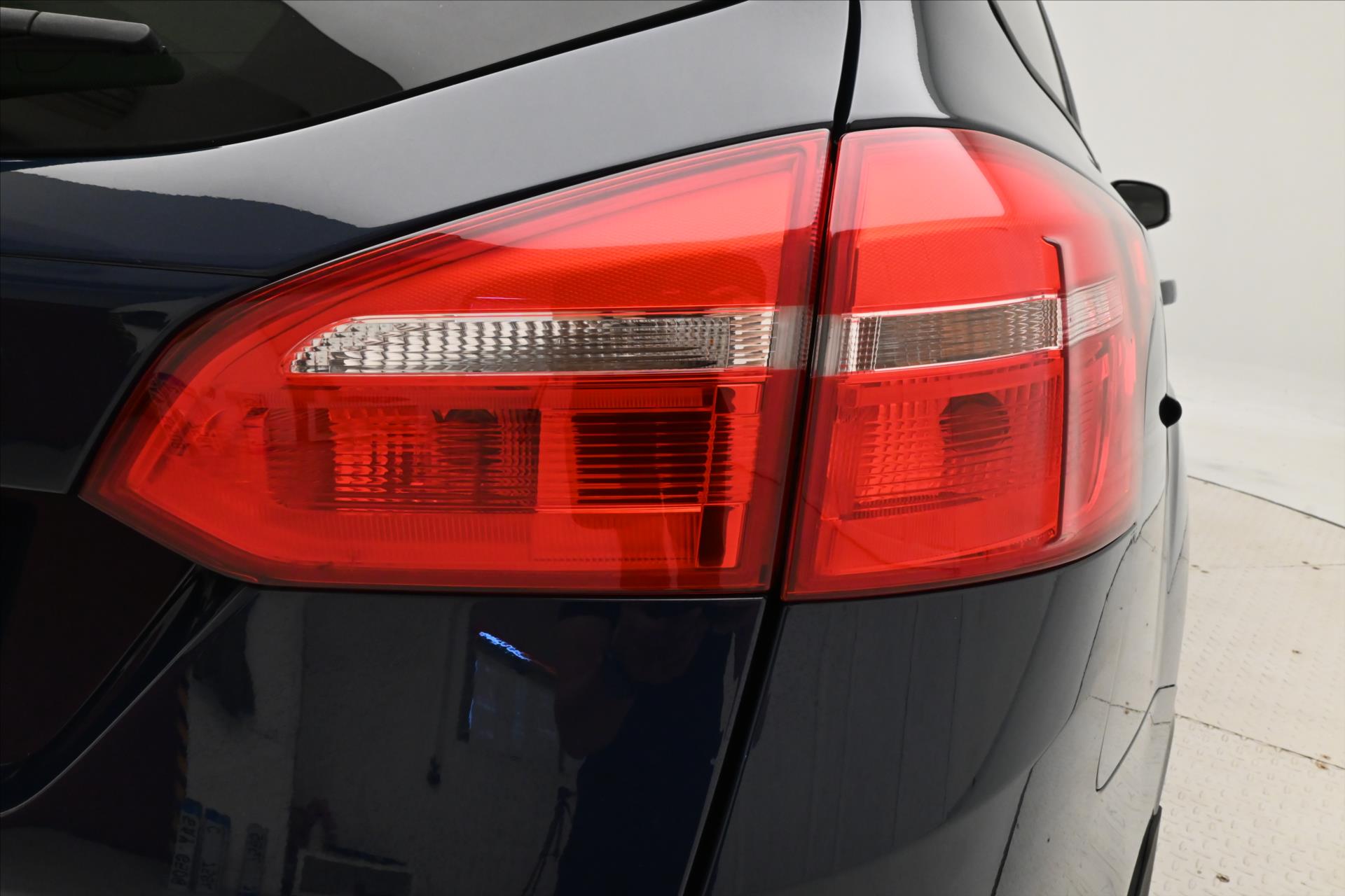 Main photo of the car Ford Focus 1.6 16V 77 kW Warranty up to 5 years (28)