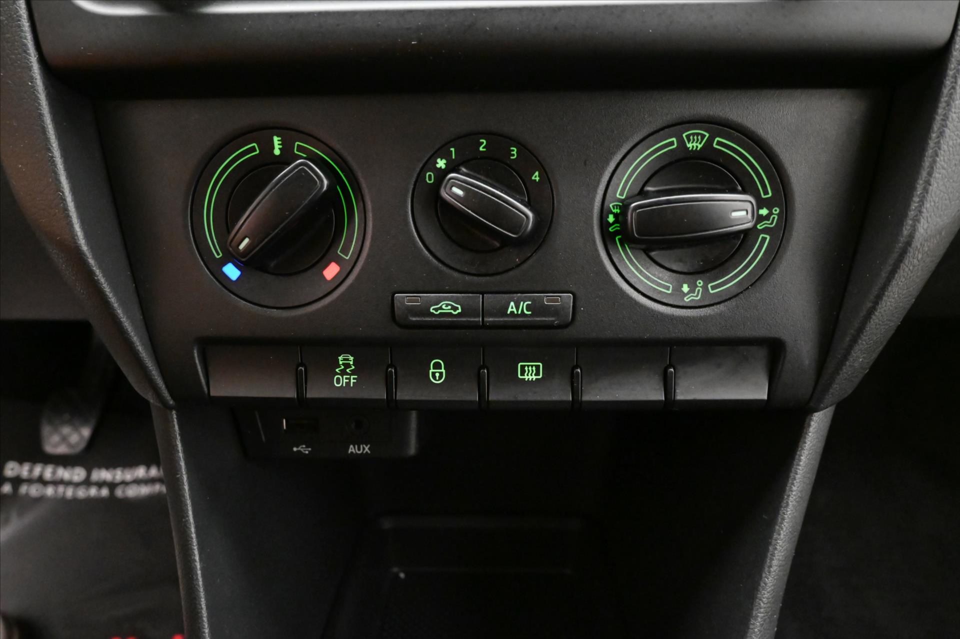 Main photo of the car Skoda Rapid 1.6 TDI 66 kW Ambition (20)