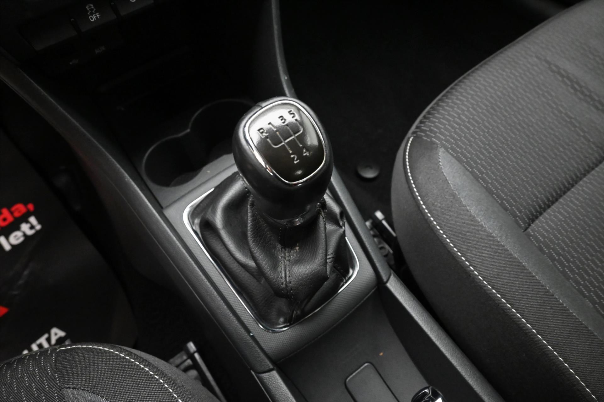 Main photo of the car Skoda Rapid 1.6 TDI 66 kW Ambition (21)