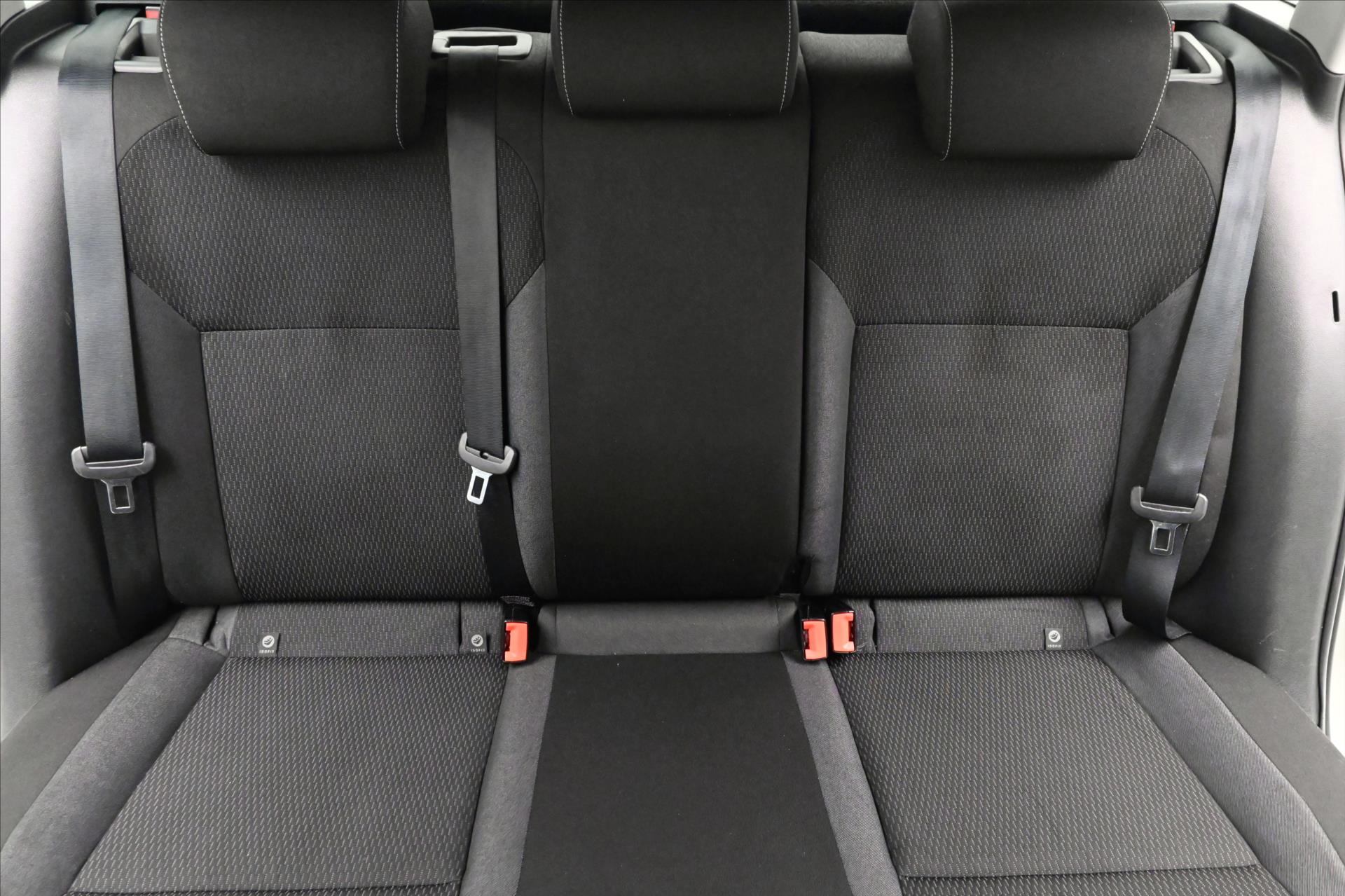 Main photo of the car Skoda Rapid 1.6 TDI 66 kW Ambition (26)