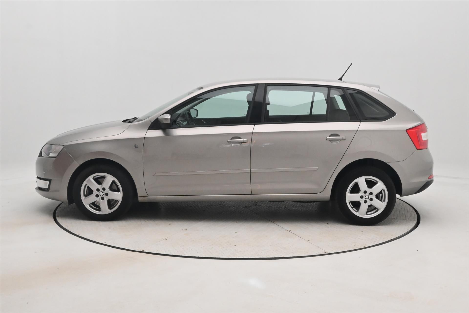 Main photo of the car Skoda Rapid 1.6 TDI 66 kW Ambition (8)