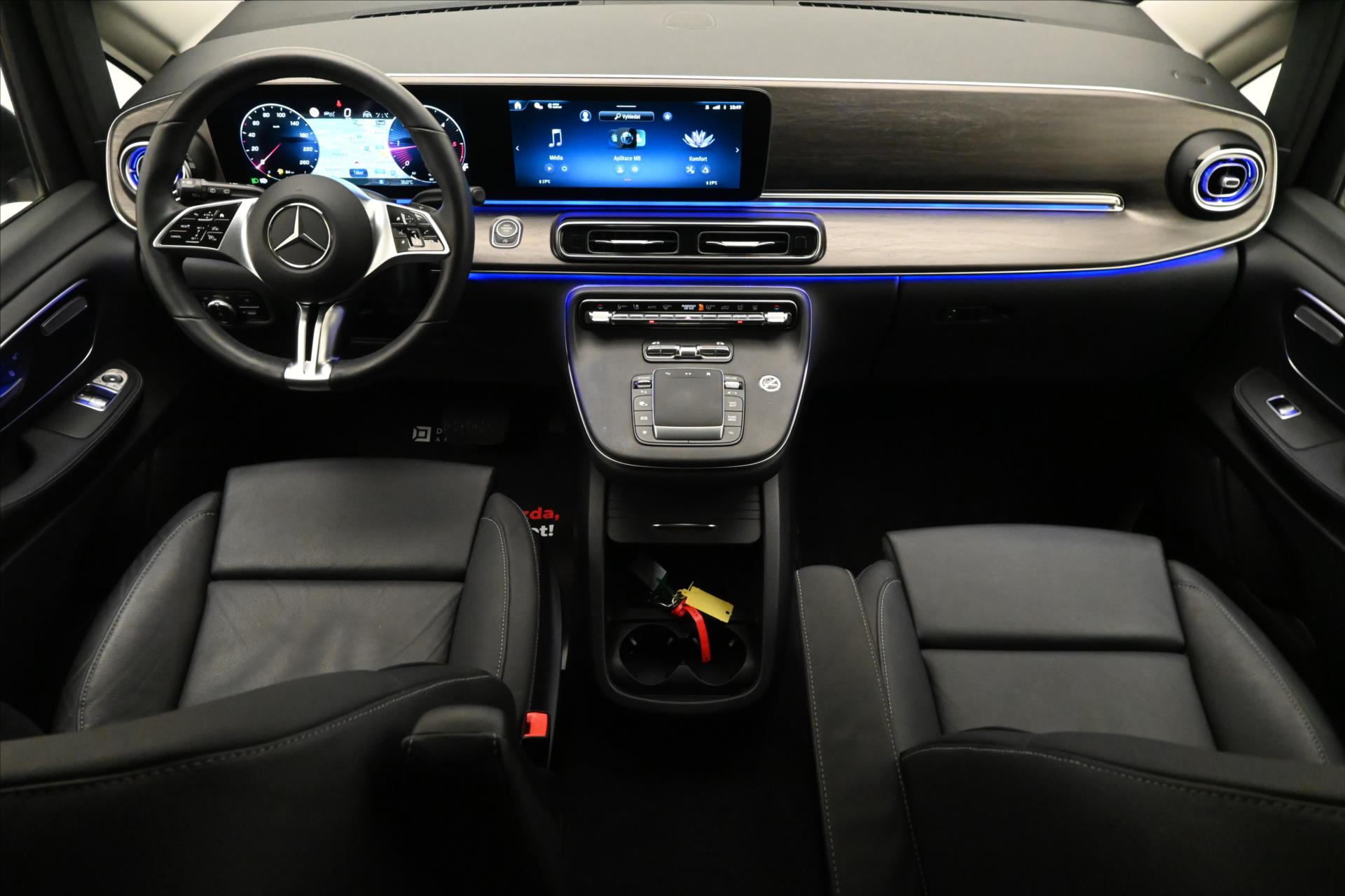 Main photo of the car Mercedes-Benz Class in 2,0 300D 174kW XL Avantgarde 8míst Záruka až 5 (12)