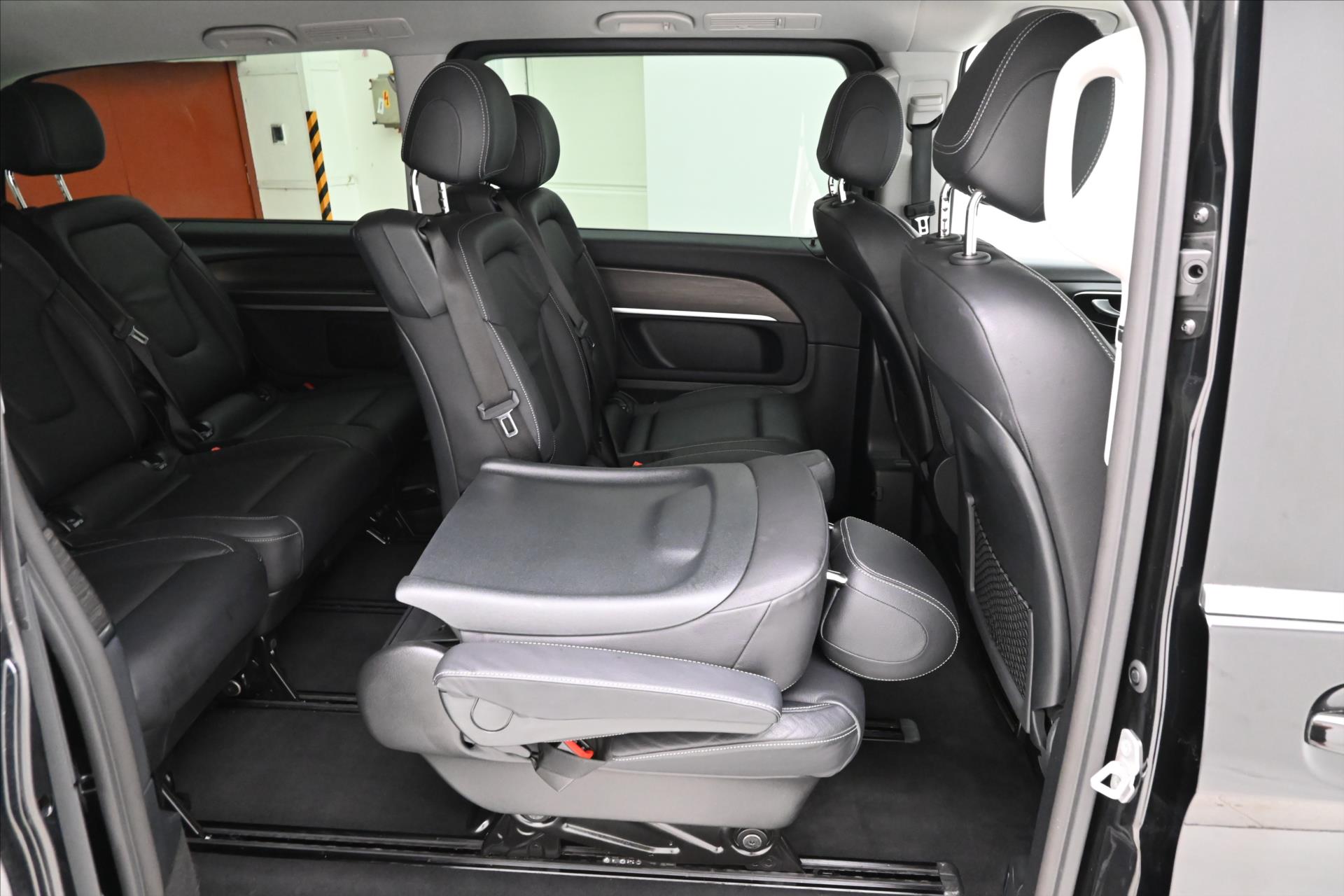 Main photo of the car Mercedes-Benz Class in 2,0 300D 174kW XL Avantgarde 8míst Záruka až 5 (30)