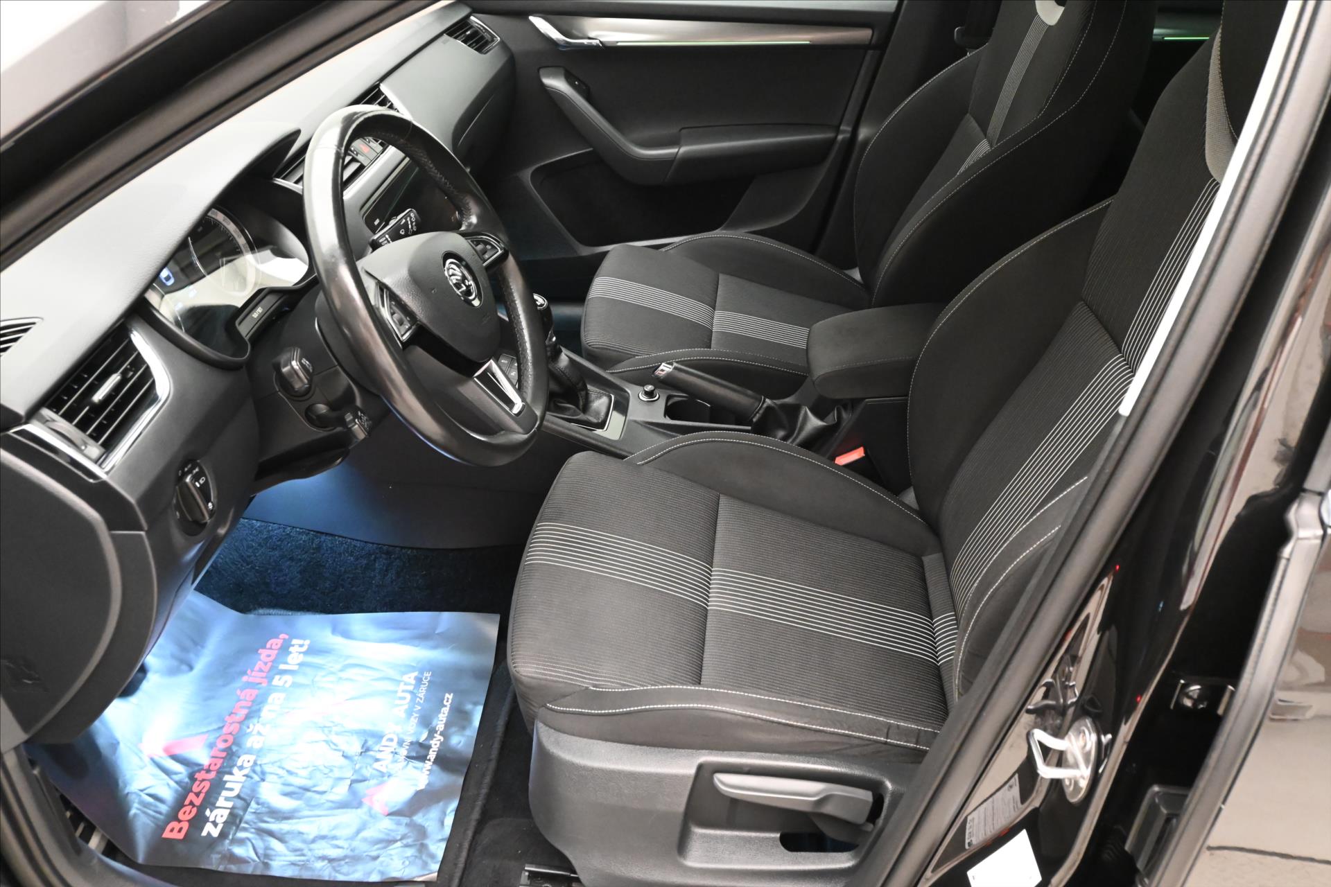Main photo of the car Skoda Octavia 2.0 TDI 110kW 4x4 Towable Warranty up to 5 years (13)