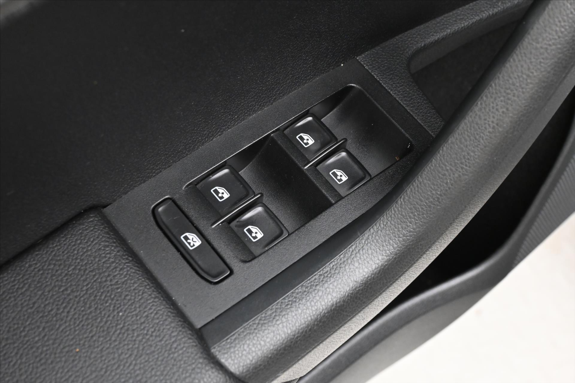 Main photo of the car Skoda Octavia 2.0 TDI 110kW 4x4 Towable Warranty up to 5 years (24)