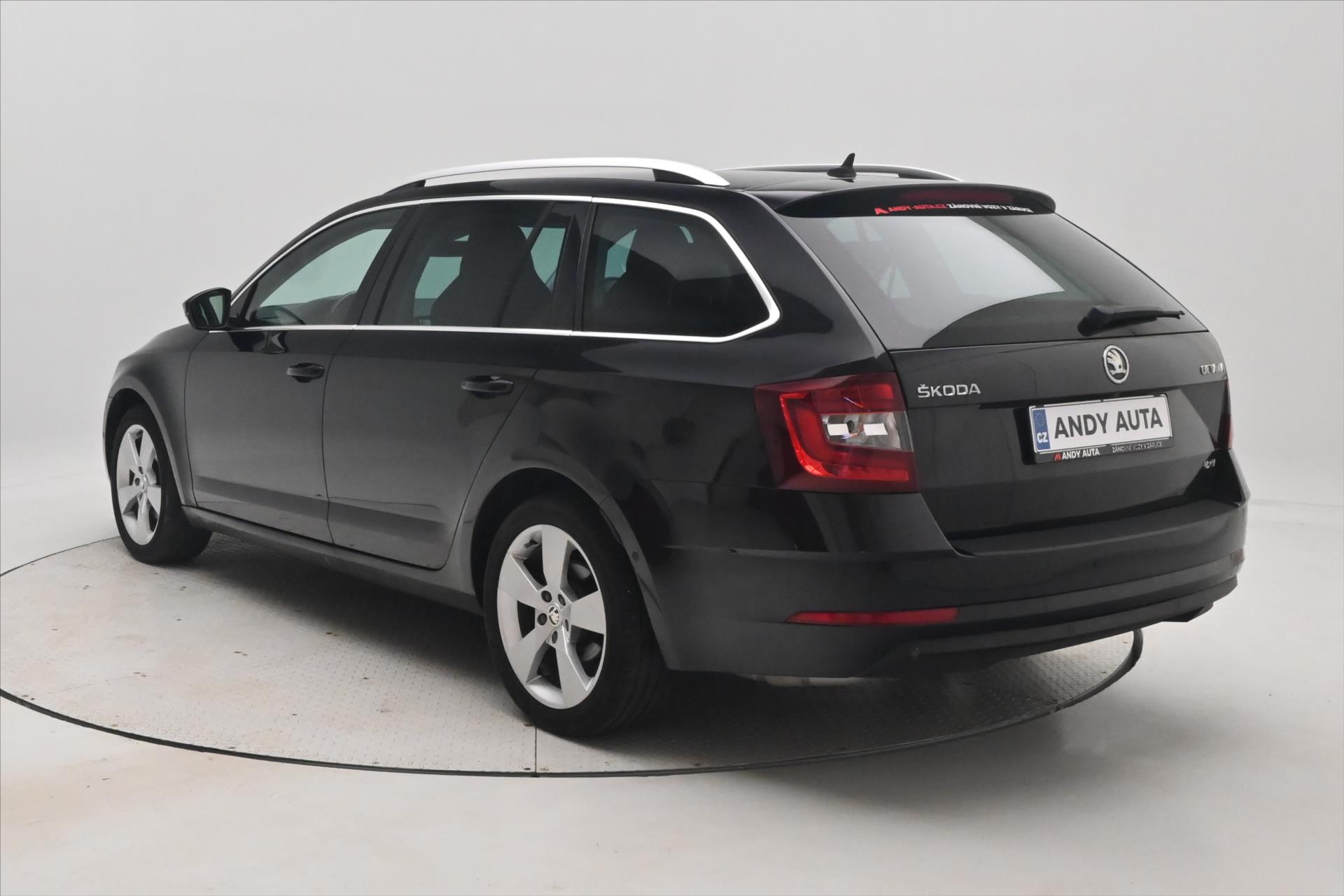 Main photo of the car Skoda Octavia 2.0 TDI 110kW 4x4 Towable Warranty up to 5 years (7)