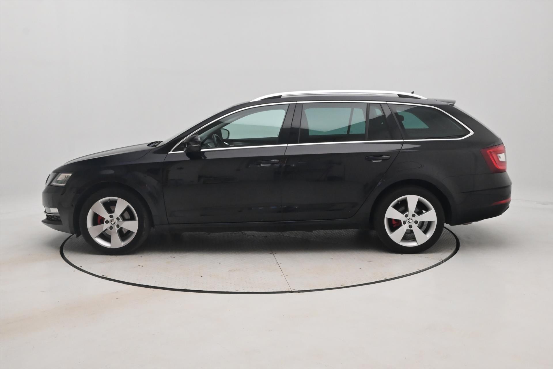 Main photo of the car Skoda Octavia 2.0 TDI 110kW 4x4 Towable Warranty up to 5 years (8)
