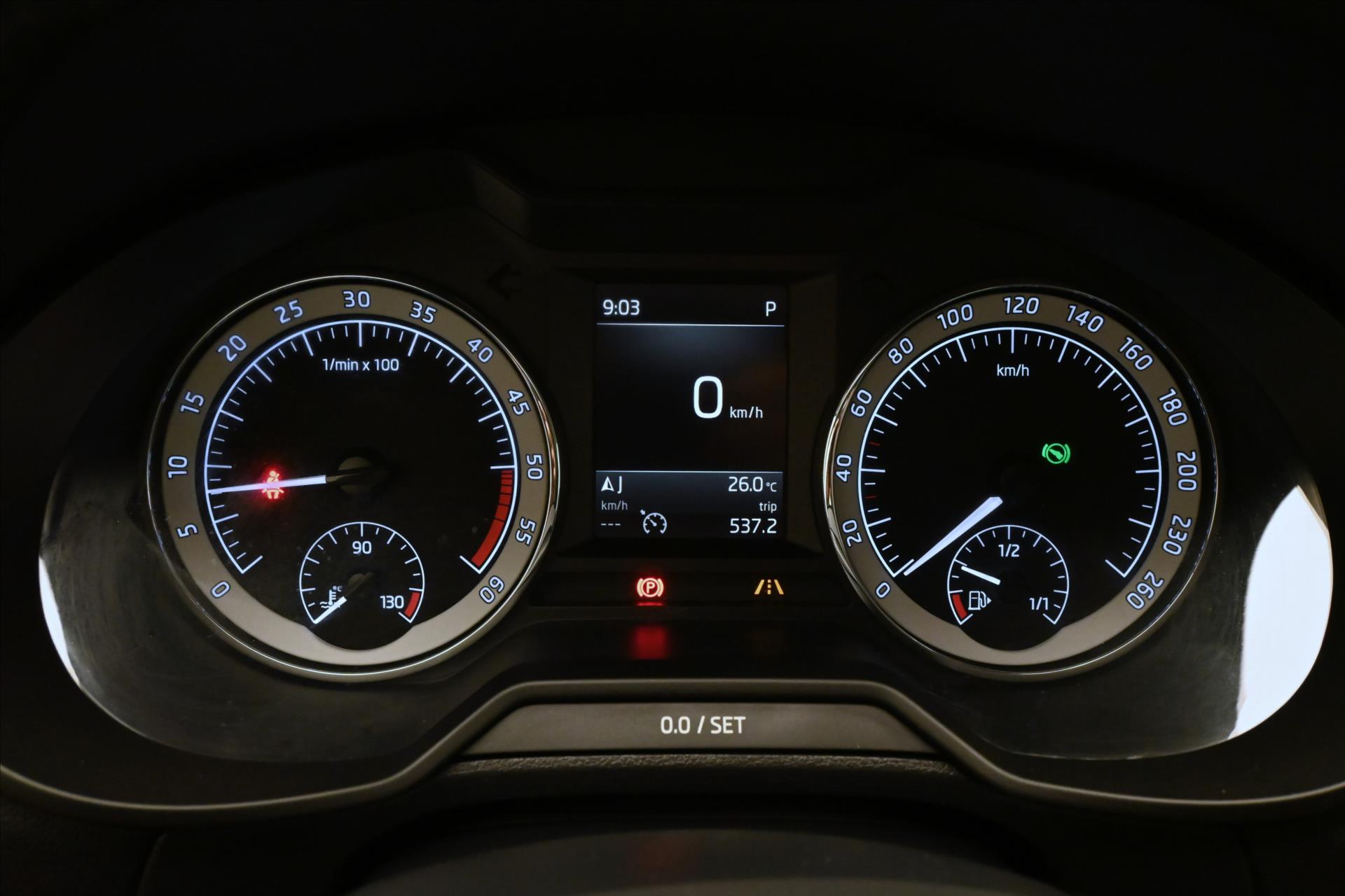 Main photo of the car Skoda Octavia 2,0 TDI 110 kW DSG Clever Záruka až 5 let (16)