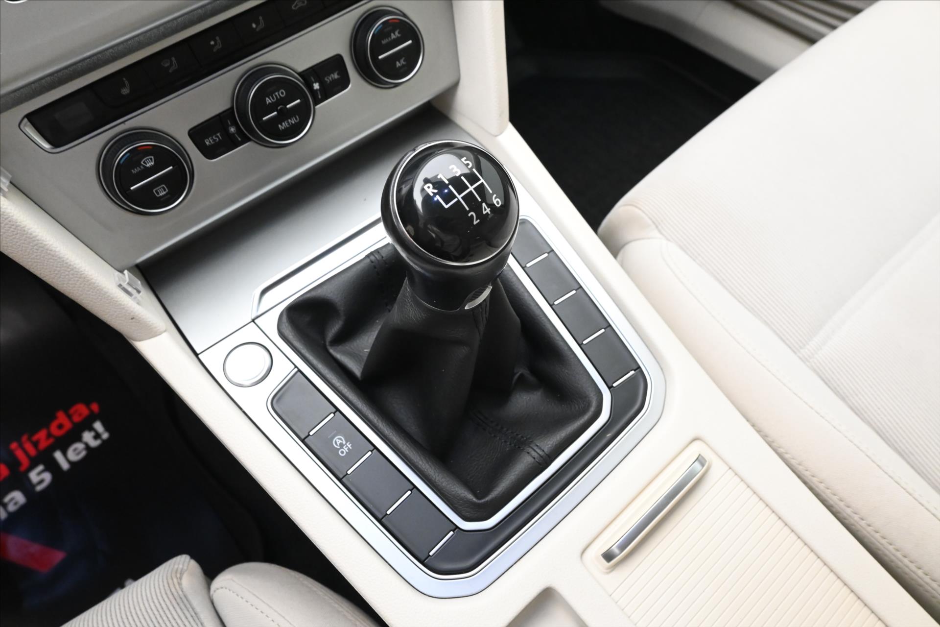 Main photo of the car Volkswagen Passat 2.0 TDI 110kW Towing Warranty up to 5 years (24)