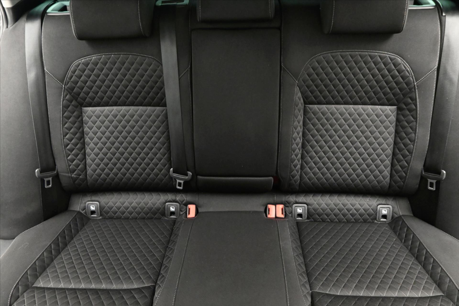 Hlavní fotografie vozu Škoda Superb 2,0 TDI 110 kW 4x4 Style Panorama Záruka až 5 let (28)