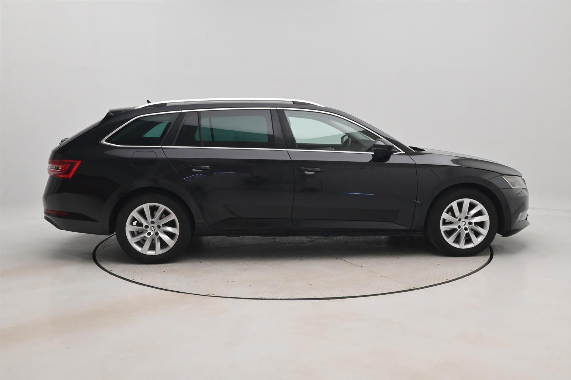 Hlavní fotografie vozu Škoda Superb 2,0 TDI 110 kW 4x4 Style Panorama Záruka až 5 let (4)