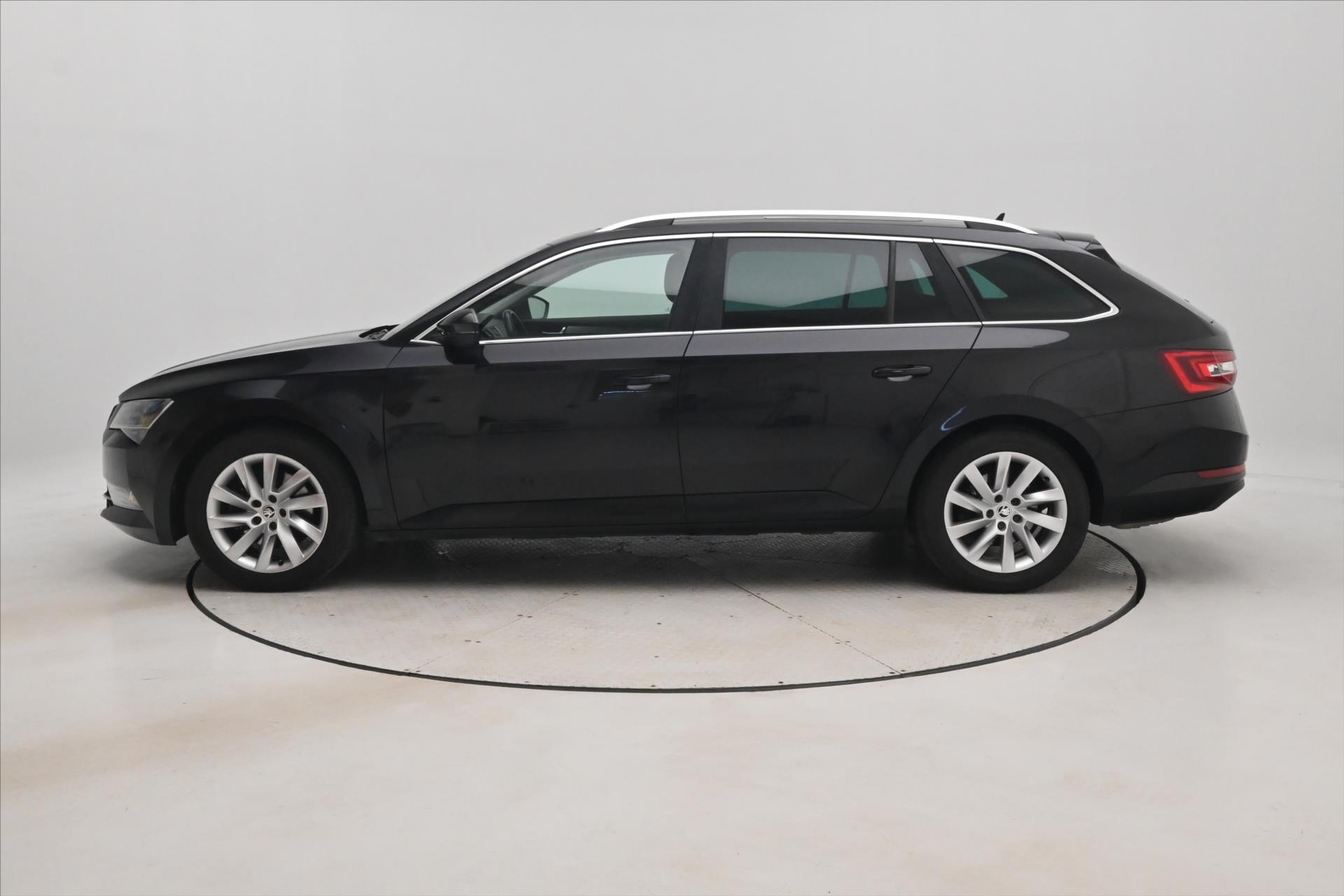 Hlavní fotografie vozu Škoda Superb 2,0 TDI 110 kW 4x4 Style Panorama Záruka až 5 let (8)