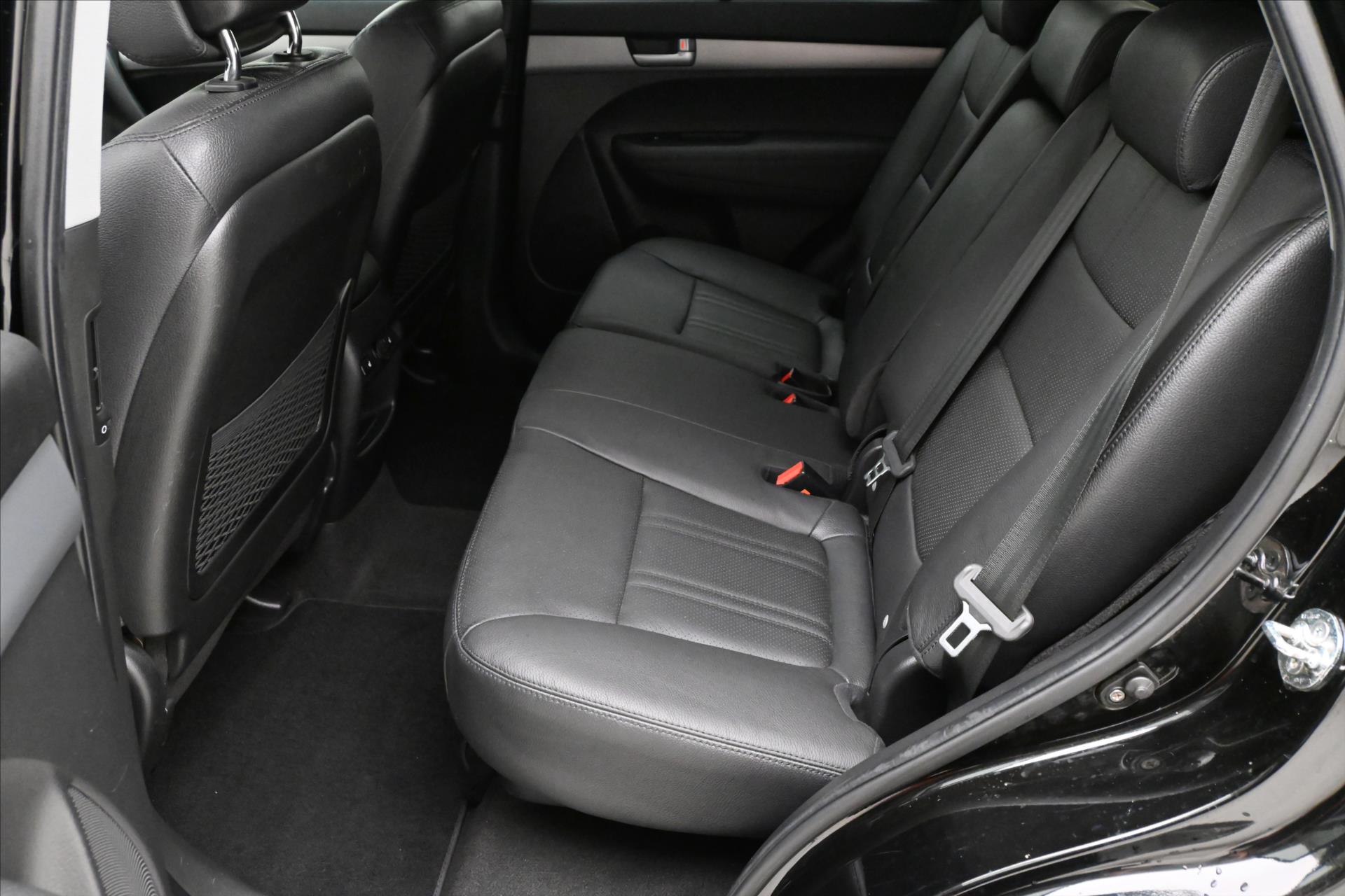 Hlavní fotografie vozu Kia Sorento 2,2 CRDI 145 kW AT 4x4 Navigace Záruka až 5 let (14)