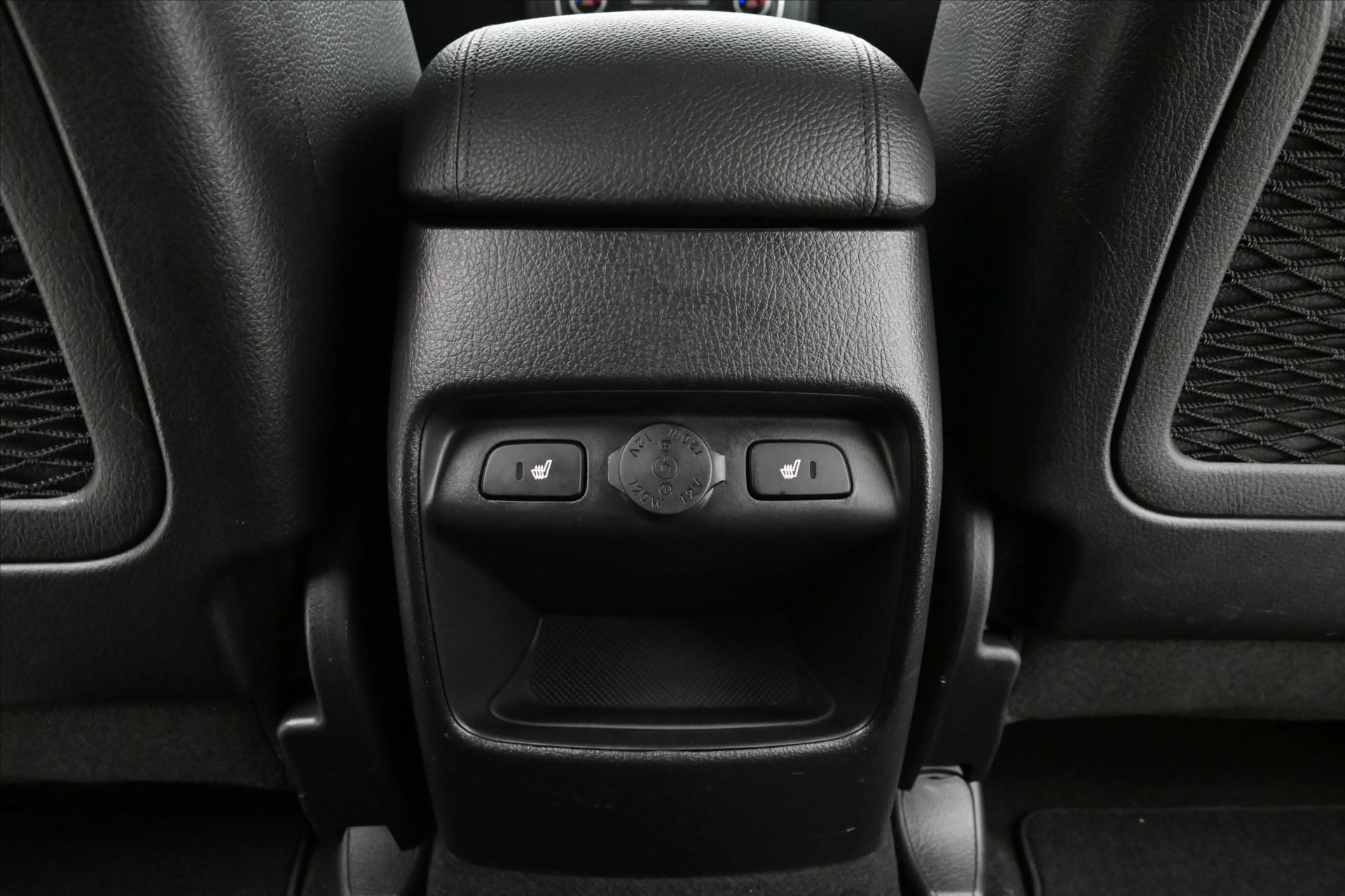 Hlavní fotografie vozu Kia Sorento 2,2 CRDI 145 kW AT 4x4 Navigace Záruka až 5 let (21)