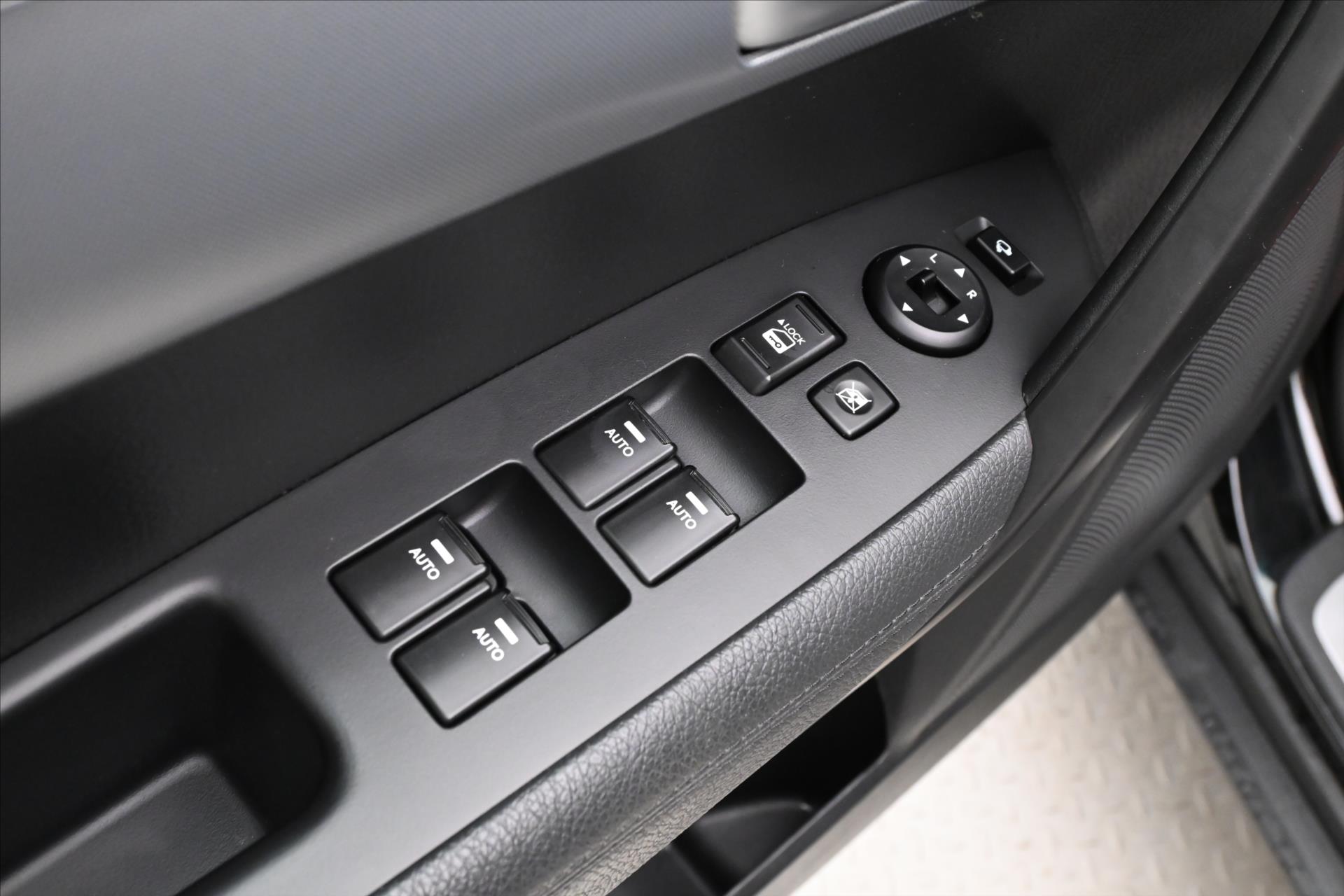 Hlavní fotografie vozu Kia Sorento 2,2 CRDI 145 kW AT 4x4 Navigace Záruka až 5 let (25)