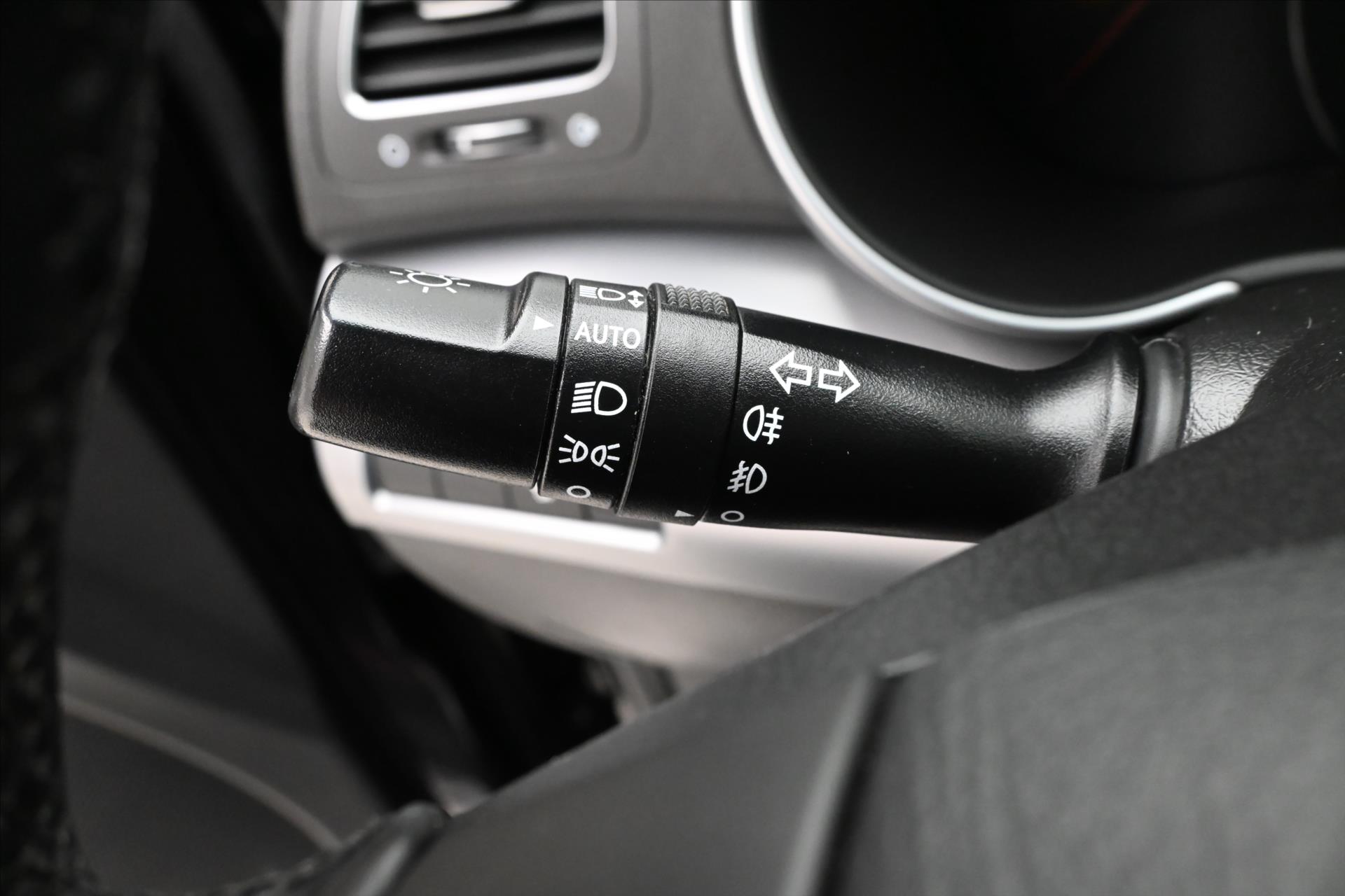 Hlavní fotografie vozu Kia Sorento 2,2 CRDI 145 kW AT 4x4 Navigace Záruka až 5 let (26)