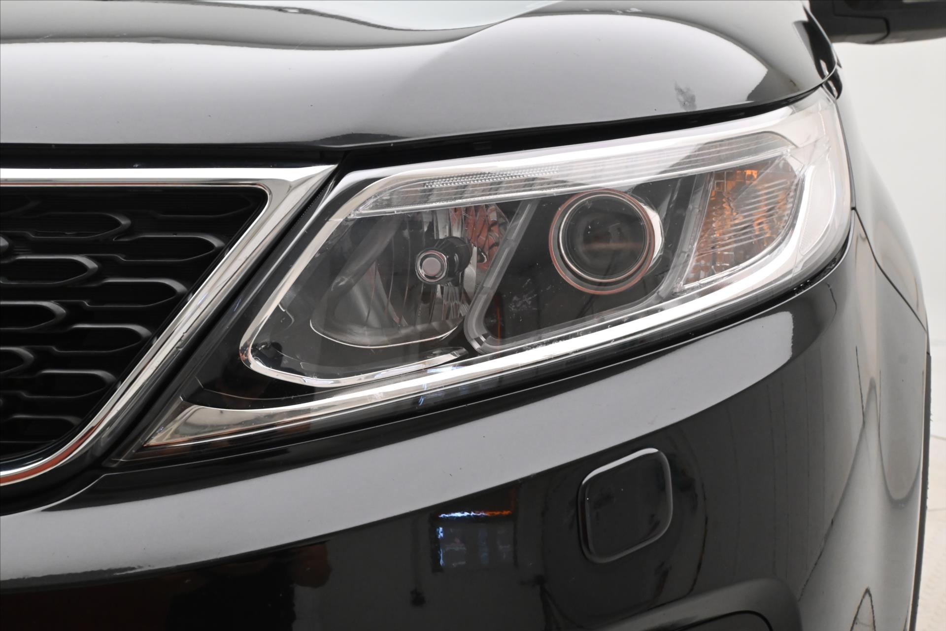 Hlavní fotografie vozu Kia Sorento 2,2 CRDI 145 kW AT 4x4 Navigace Záruka až 5 let (28)