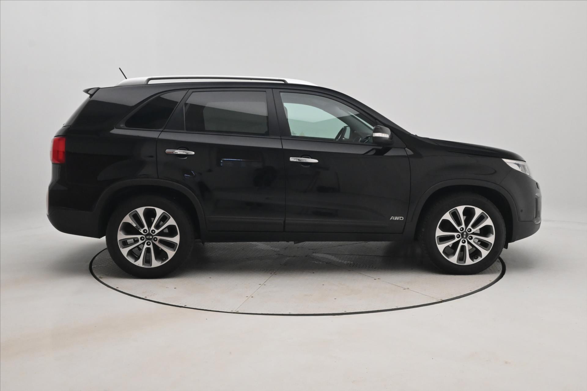 Hlavní fotografie vozu Kia Sorento 2,2 CRDI 145 kW AT 4x4 Navigace Záruka až 5 let (4)
