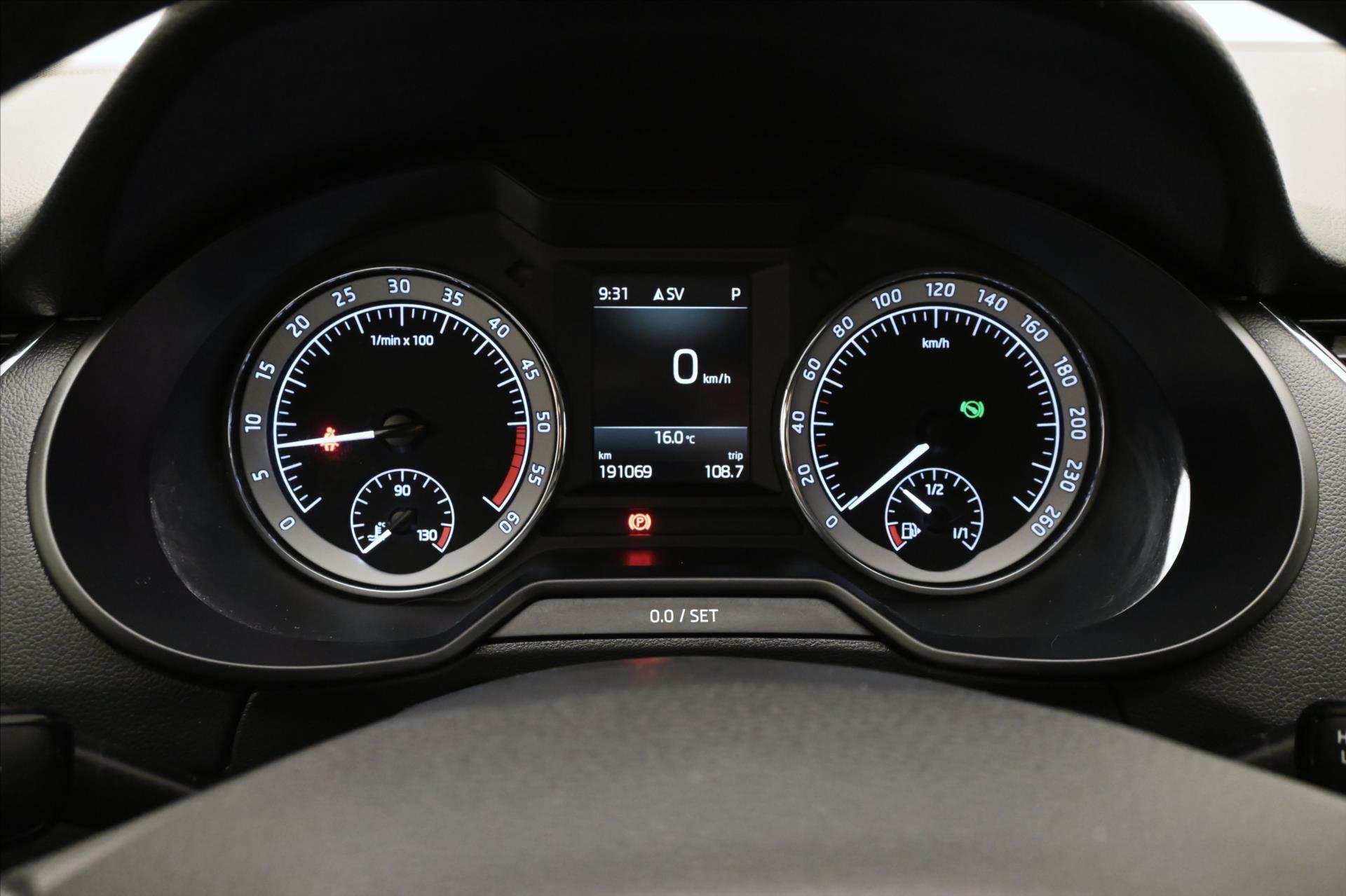 Hlavní fotografie vozu Škoda Octavia 2,0 TDI 110kW Tažné DSG Záruka až 5 let (16)