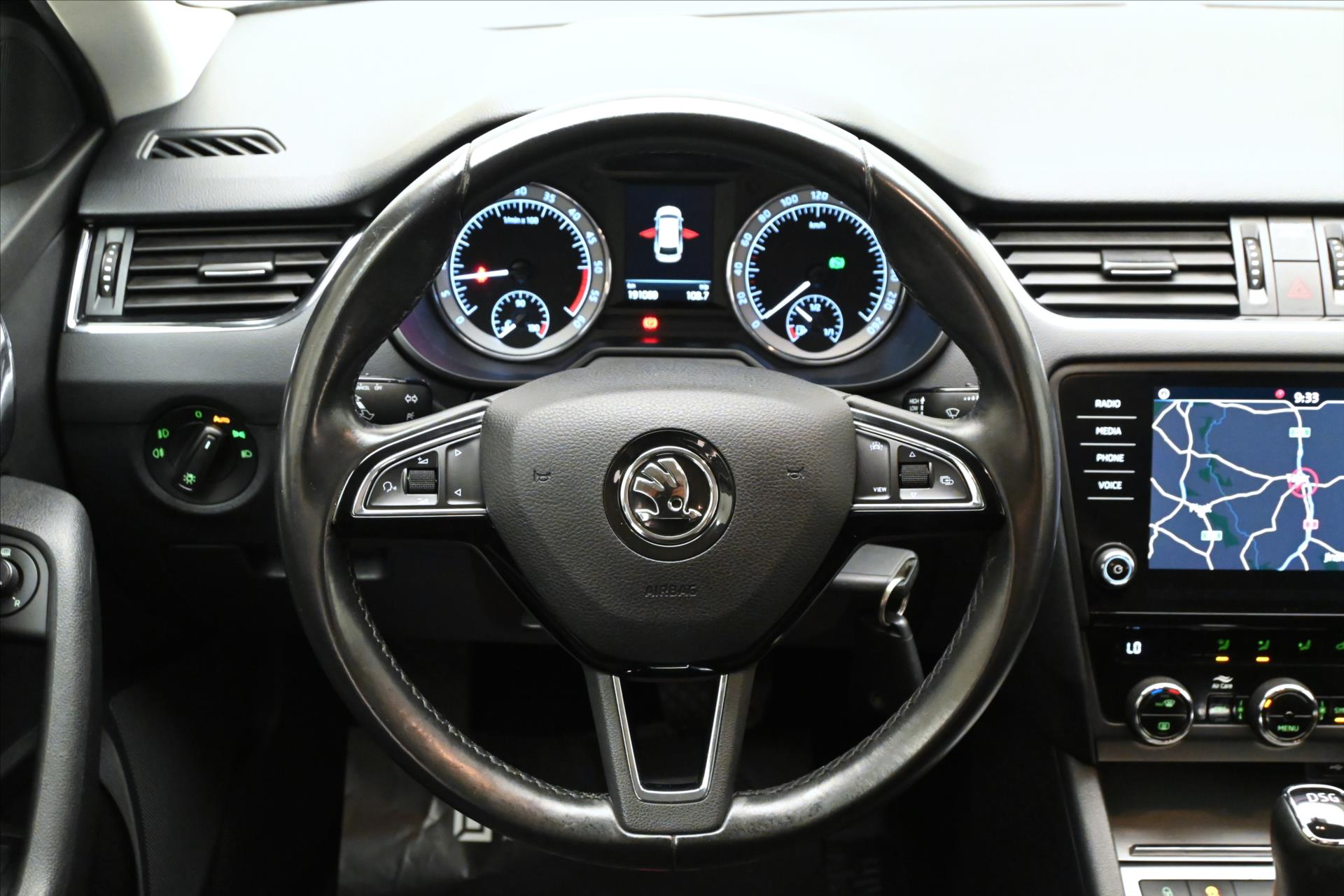 Hlavní fotografie vozu Škoda Octavia 2,0 TDI 110kW Tažné DSG Záruka až 5 let (18)