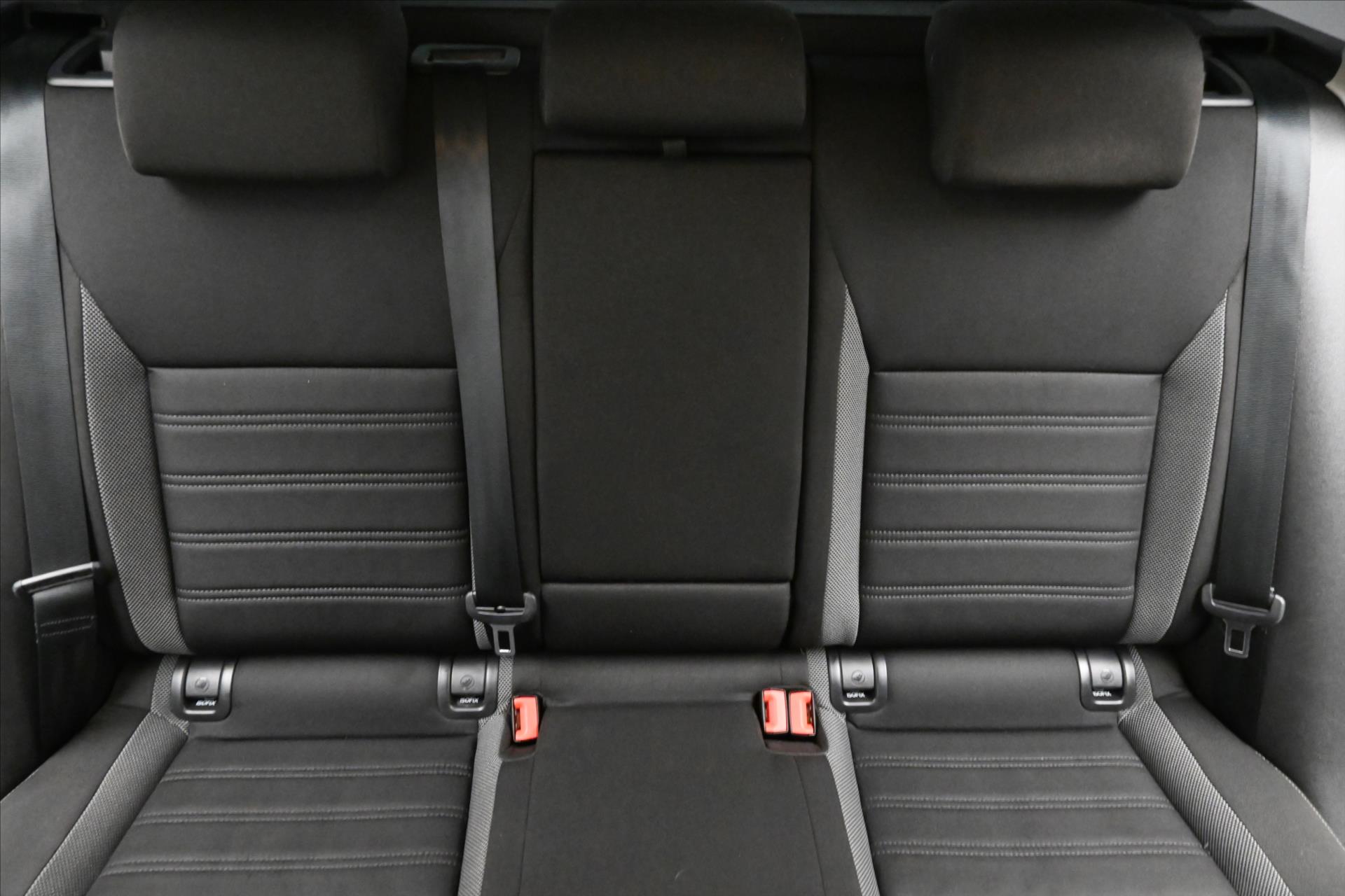 Hlavní fotografie vozu Škoda Octavia 2,0 TDI 110kW Tažné DSG Záruka až 5 let (26)
