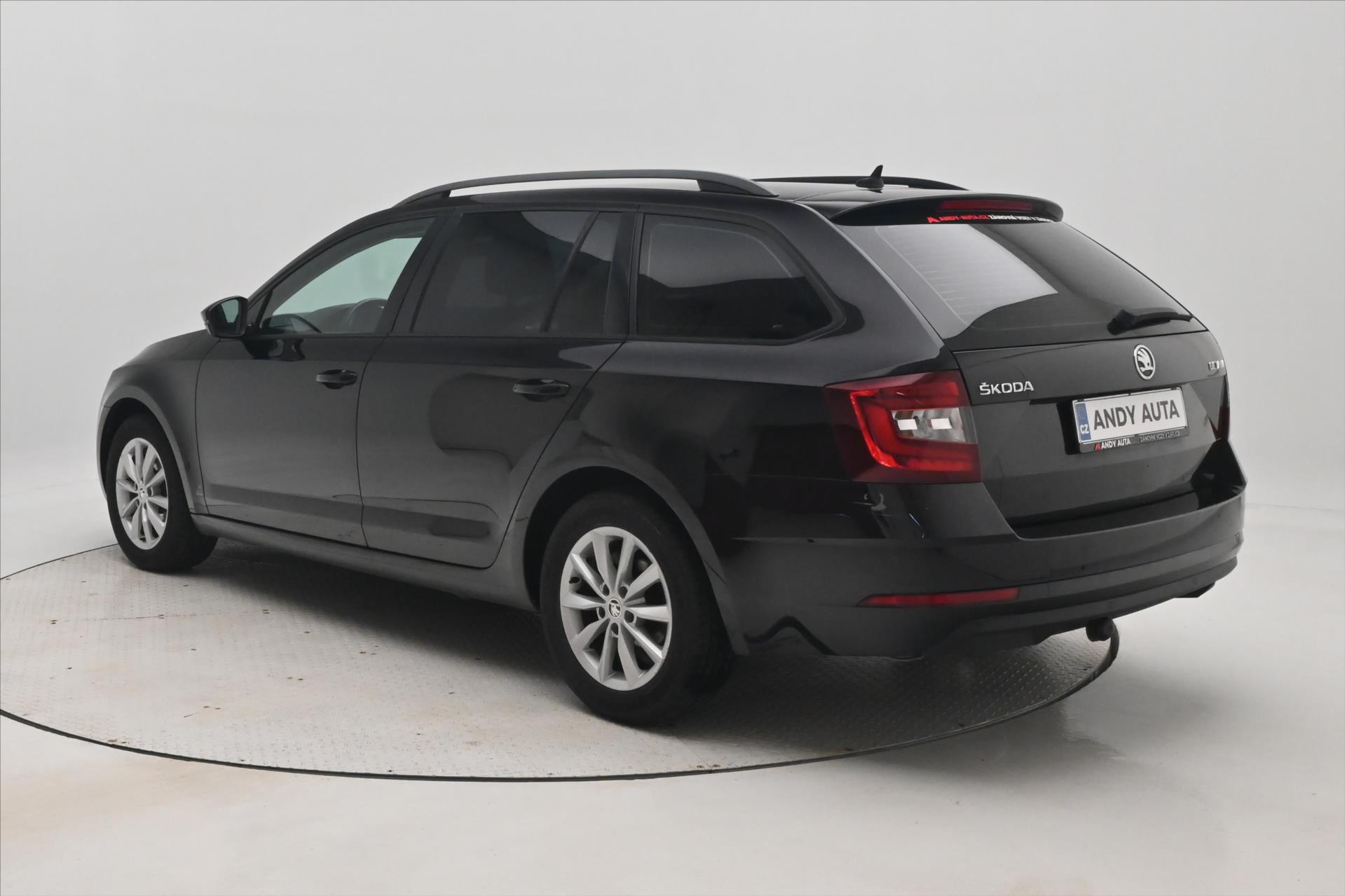 Hlavní fotografie vozu Škoda Octavia 2,0 TDI 110kW Tažné DSG Záruka až 5 let (7)