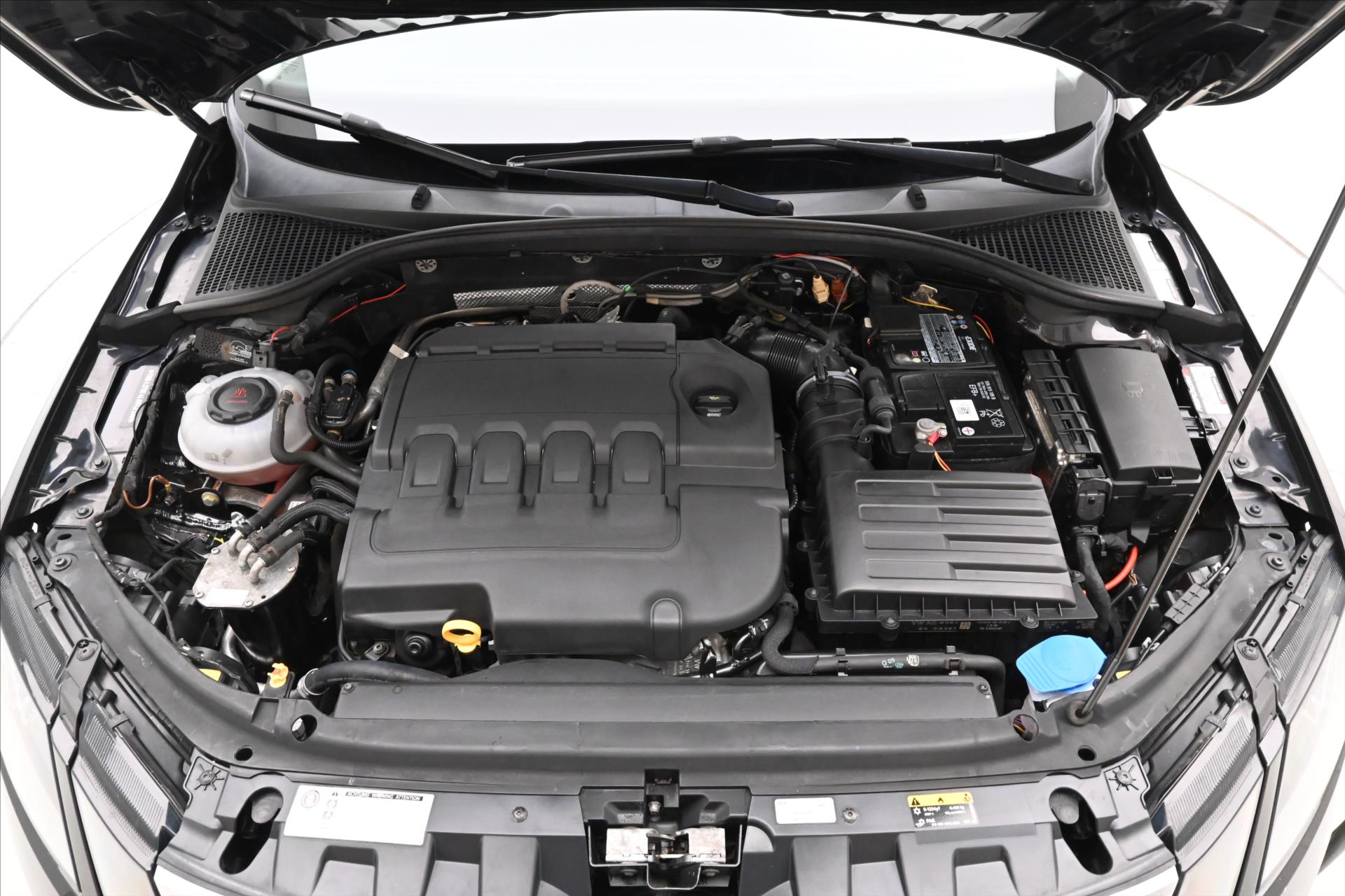 Hlavní fotografie vozu Škoda Octavia 2,0 TDI 110kW Tažné DSG Záruka až 5 let (9)