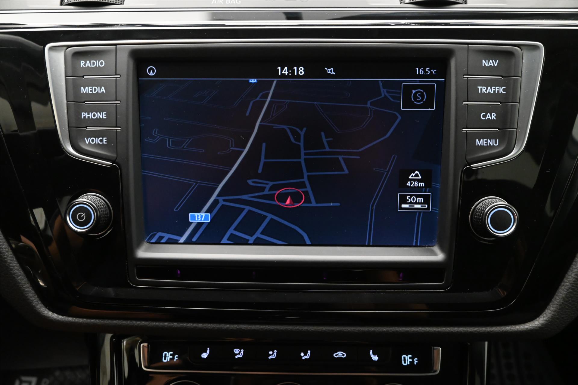 Hlavní fotografie vozu Volkswagen Touran 2,0 TDI 110kW DSG Záruka až 5 let (20)