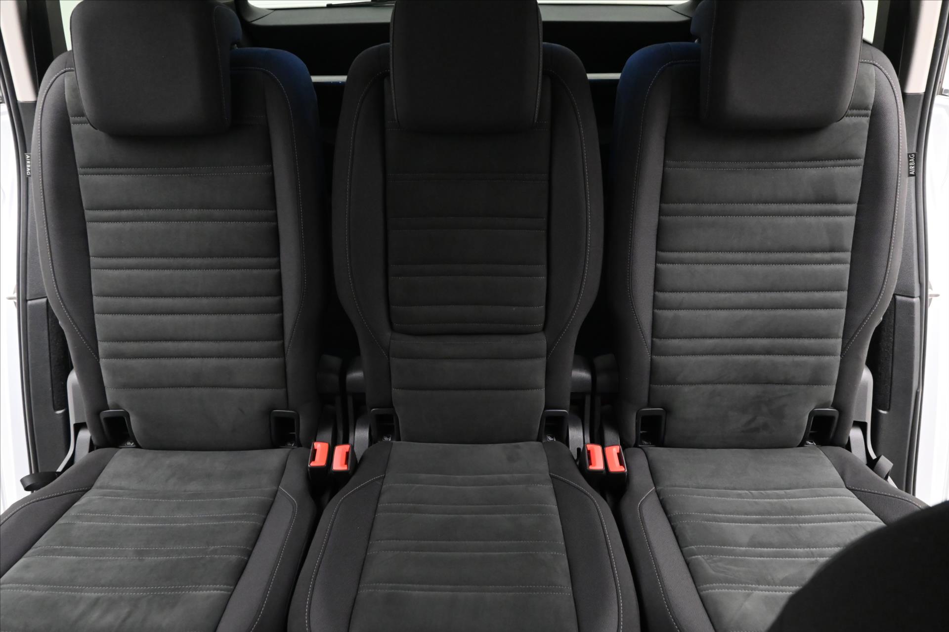 Hlavní fotografie vozu Volkswagen Touran 2,0 TDI 110kW DSG Záruka až 5 let (28)