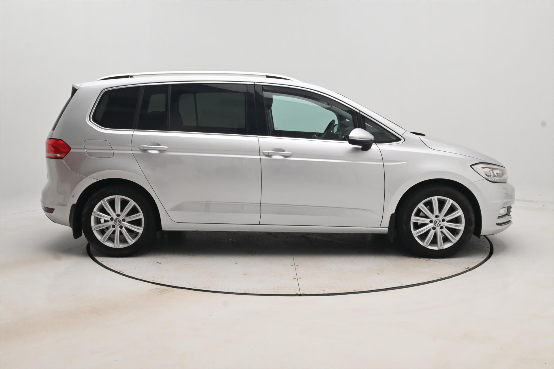 Hlavní fotografie vozu Volkswagen Touran 2,0 TDI 110kW DSG Záruka až 5 let (5)
