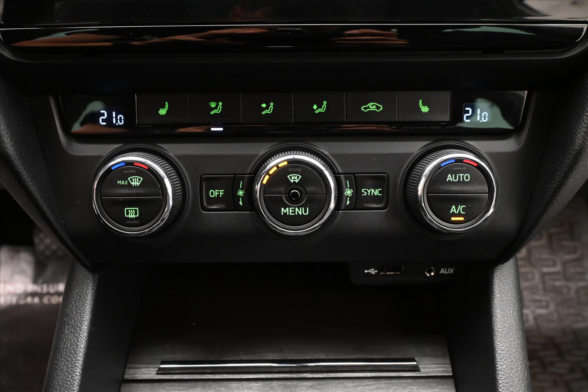 Hlavní fotografie vozu Škoda Octavia 2,0 TDI 135kW SCOUT DSG 4x4 Záruka až 5 let (20)