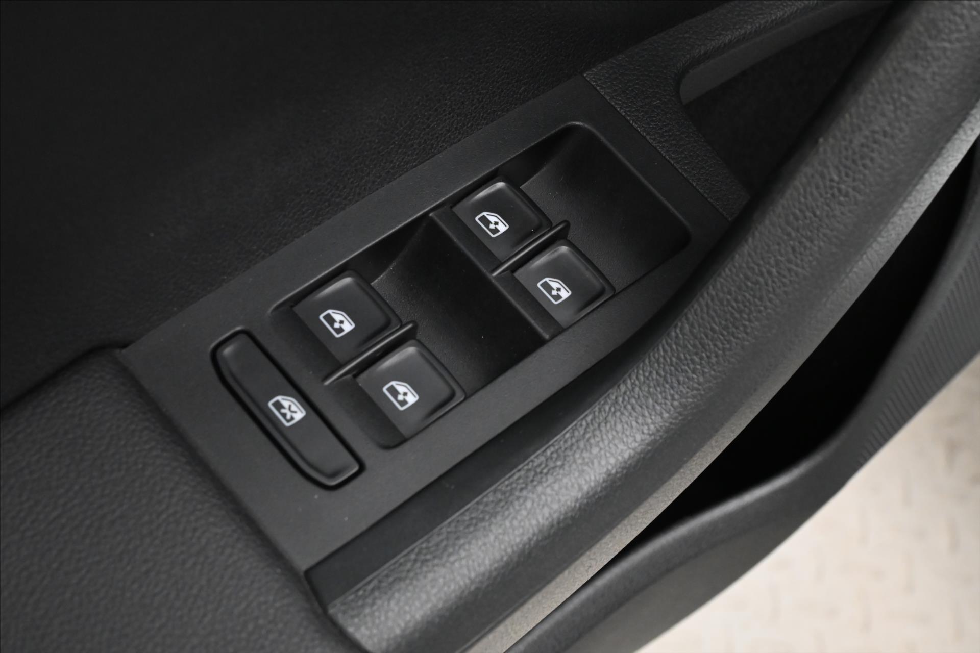 Hlavní fotografie vozu Škoda Octavia 2,0 TDI 135kW SCOUT DSG 4x4 Záruka až 5 let (24)